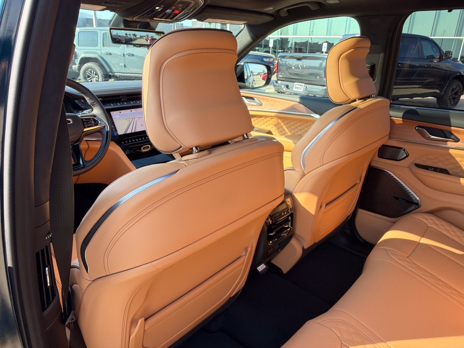 2027 Jeep Grand Cherokee GRAND CHEROKEE SUMMIT 4X4