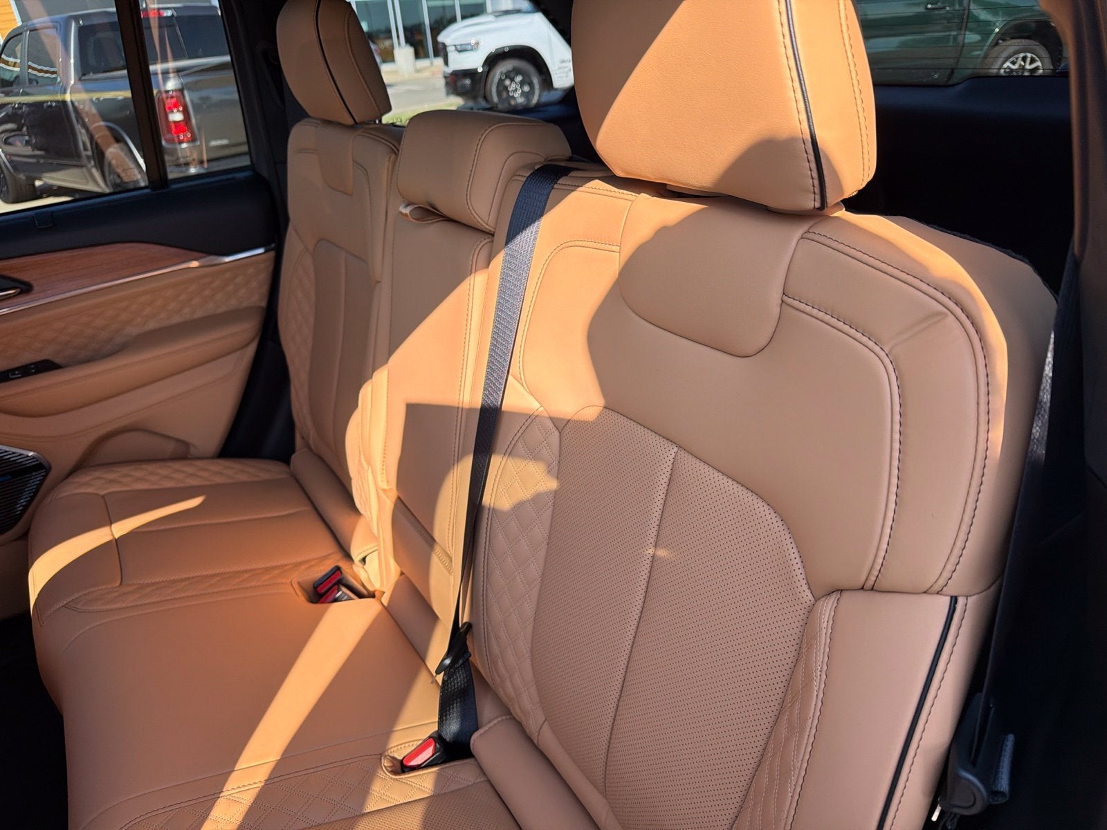 2027 Jeep Grand Cherokee GRAND CHEROKEE SUMMIT 4X4