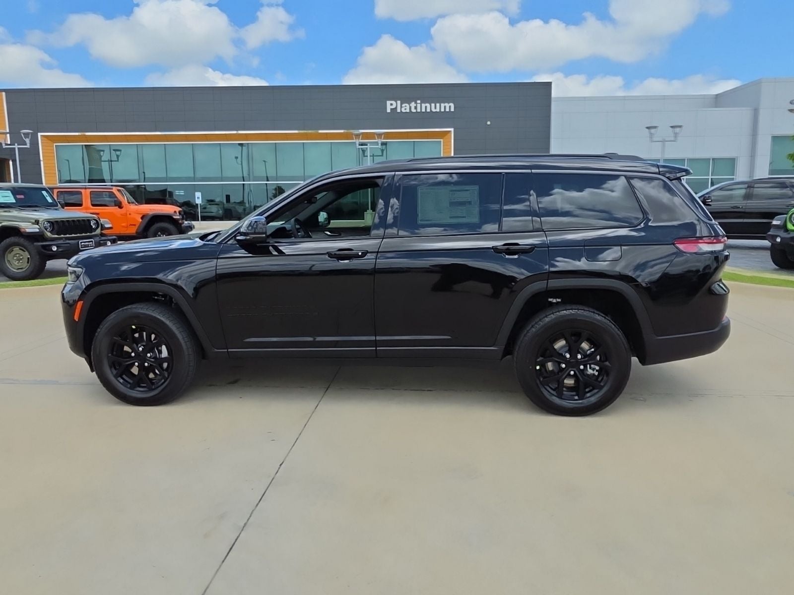 2026 Jeep Grand Cherokee L GRAND CHEROKEE L LAREDO ALTITUDE 4X2