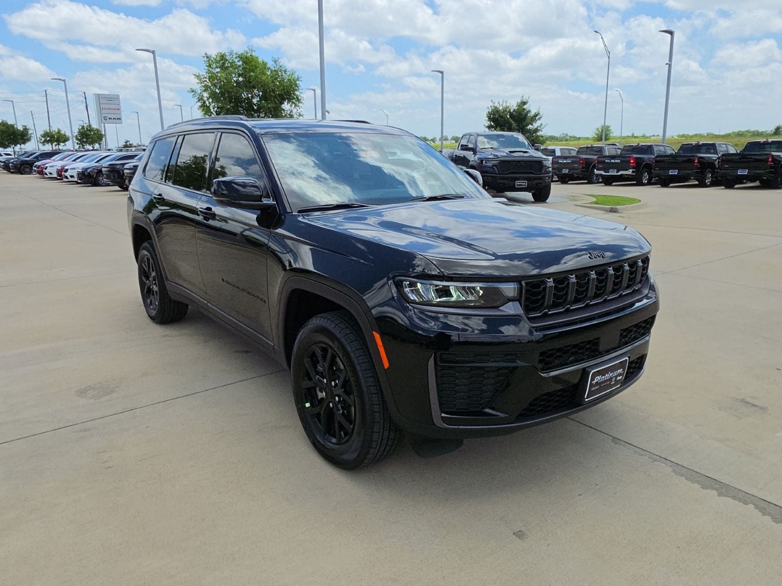 2026 Jeep Grand Cherokee L GRAND CHEROKEE L LAREDO ALTITUDE 4X2