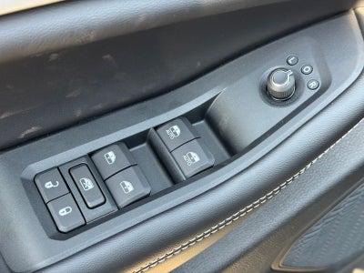 2027 Jeep Grand Cherokee L GRAND CHEROKEE L LAREDO ALTITUDE 4X2
