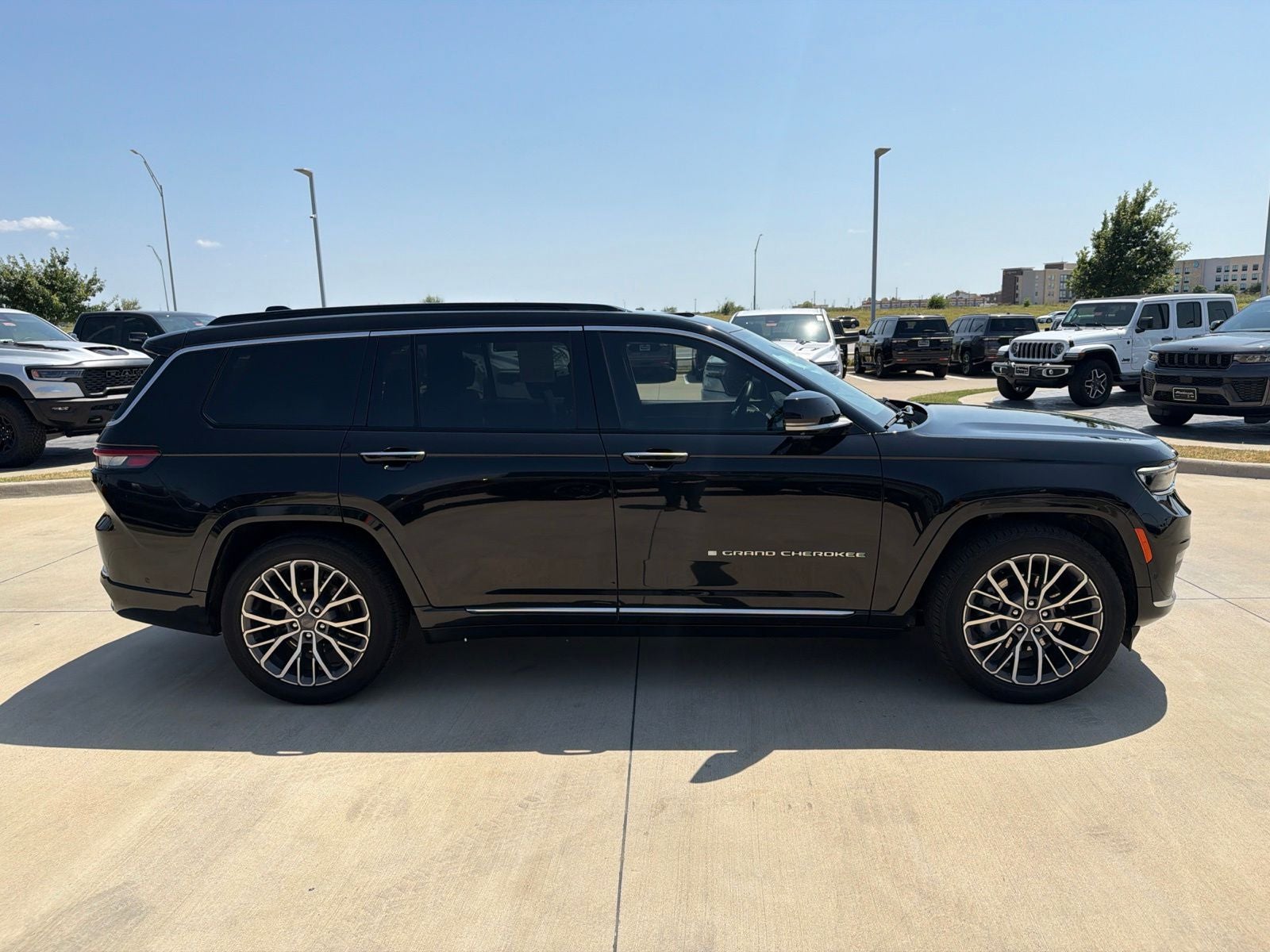 2025 Jeep Grand Cherokee L Summit Reserve 4x4