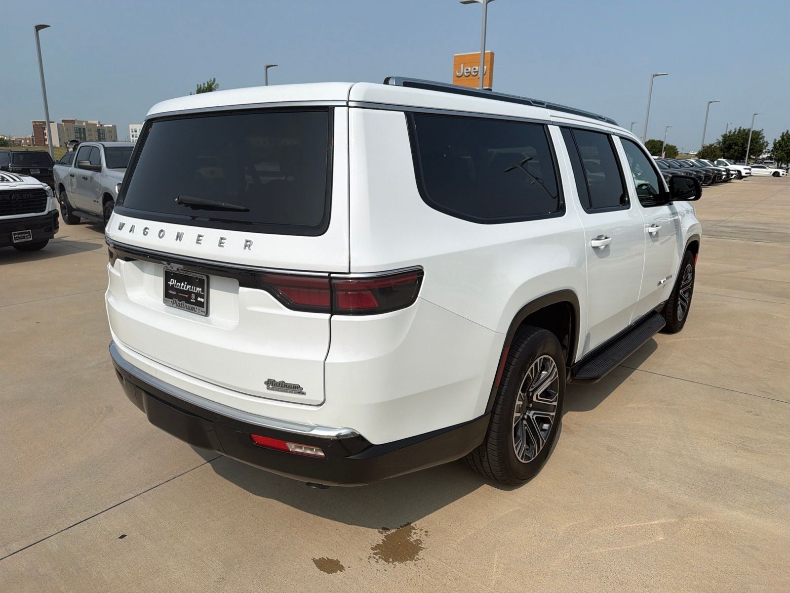 2024 Jeep Wagoneer L Series II 4x2