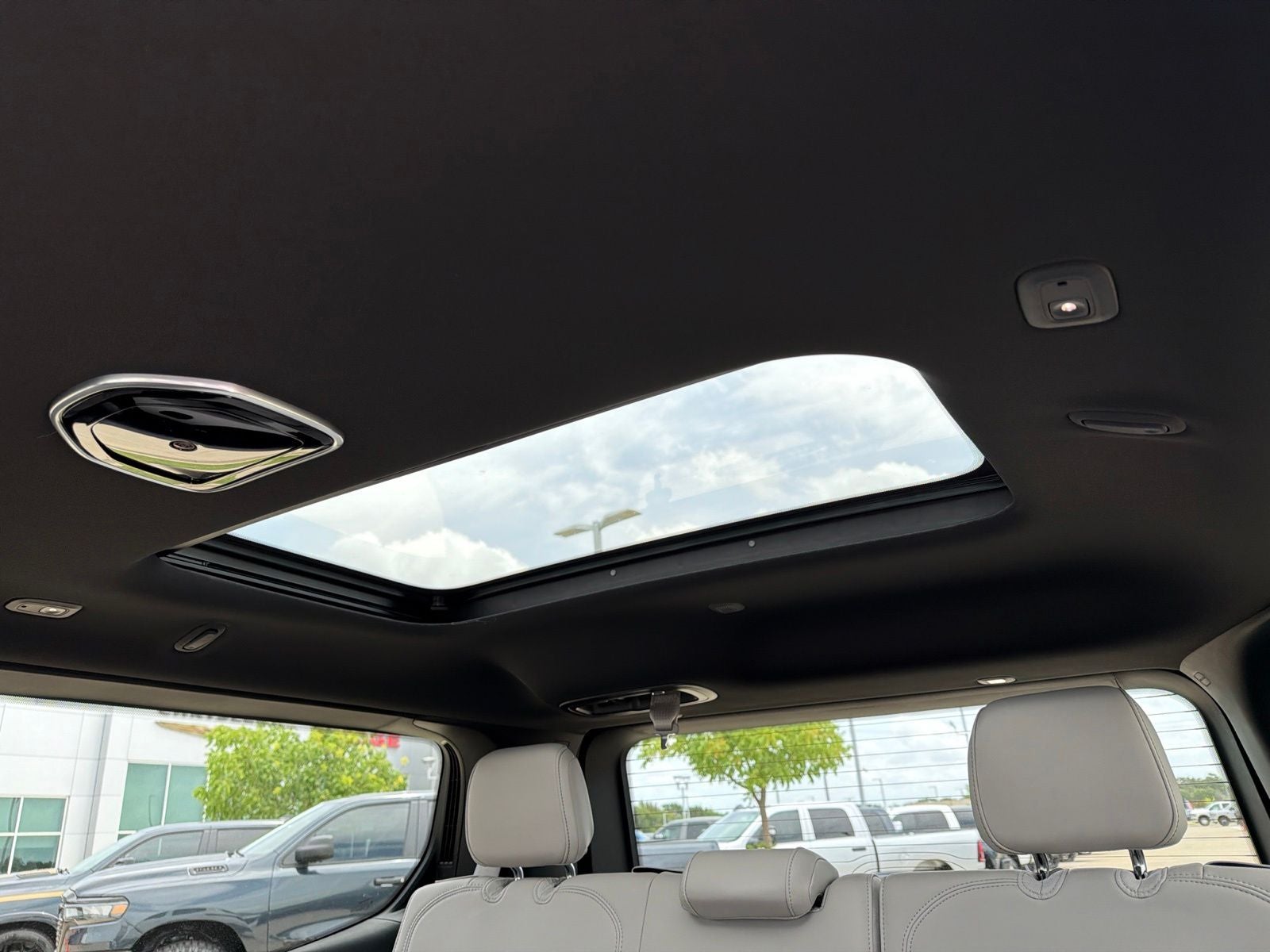 2026 Jeep Grand Wagoneer GRAND WAGONEER 4X2