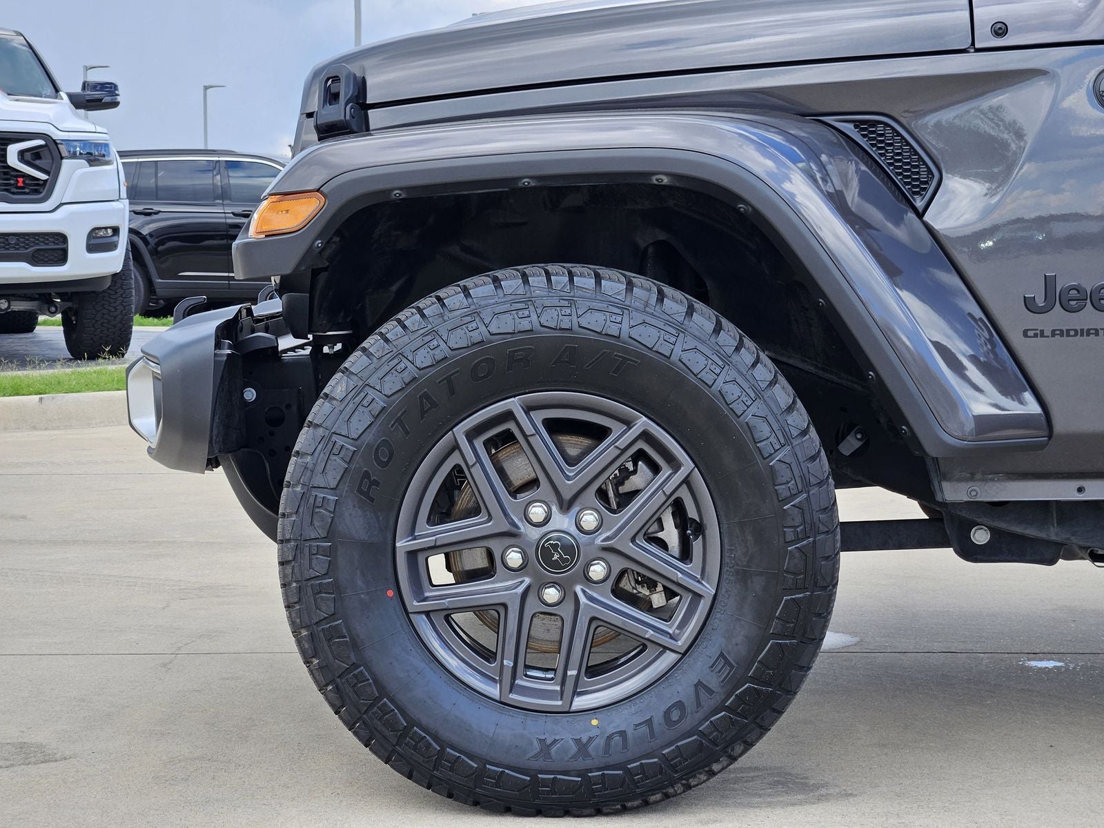 2024 Jeep Gladiator Sport S