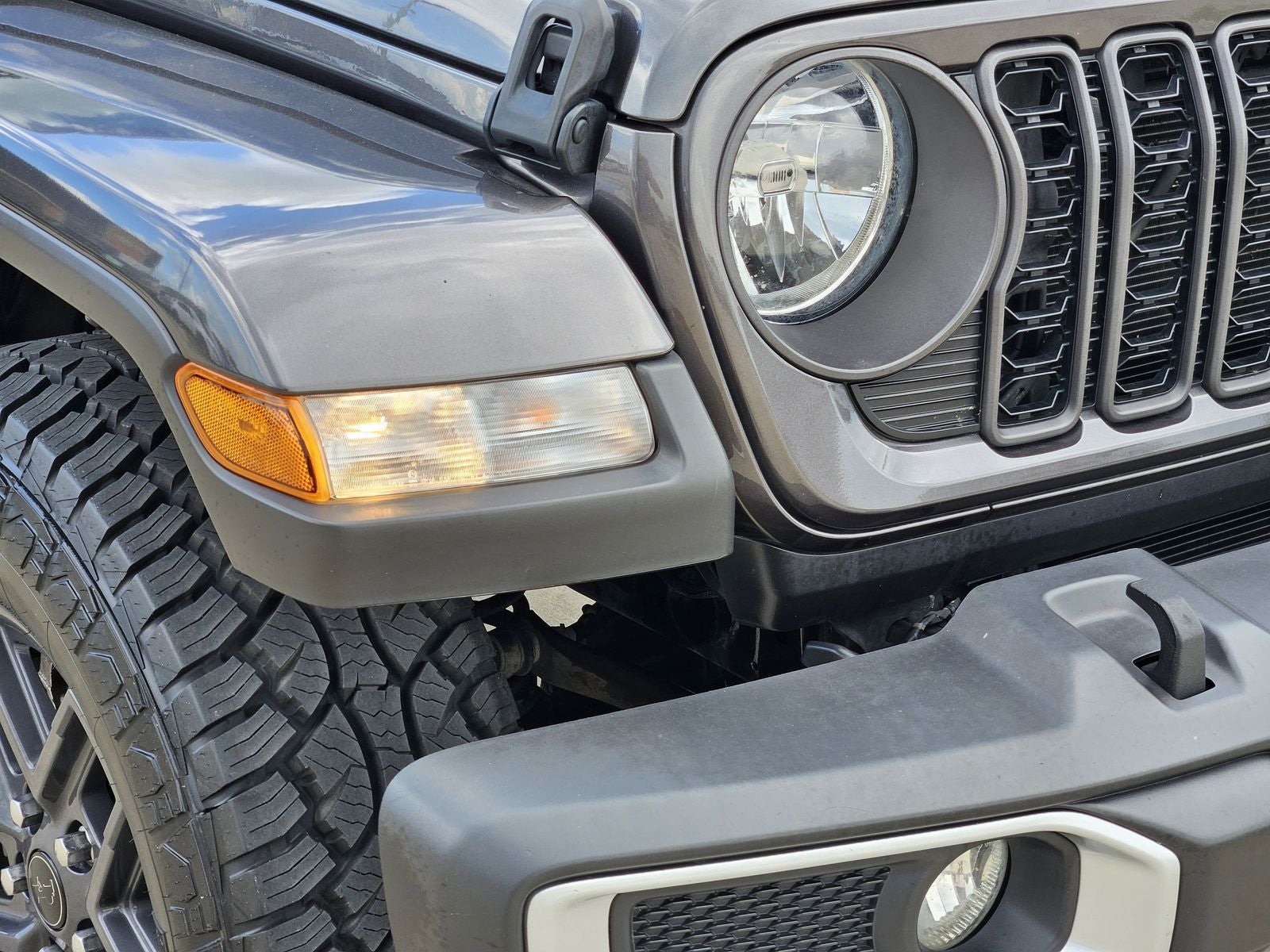 2024 Jeep Gladiator Sport S