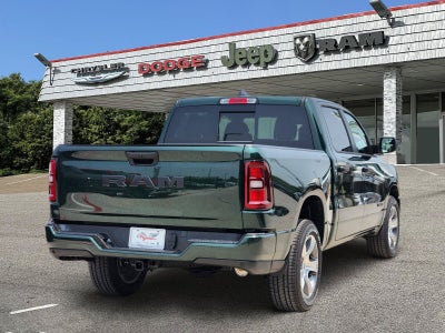 2026 RAM Ram 1500 RAM 1500 EXPRESS CREW CAB 4X2 5'7' BOX