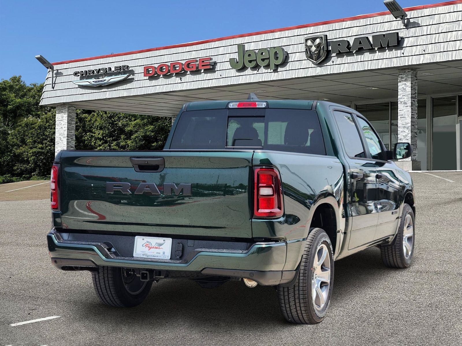 2026 RAM Ram 1500 RAM 1500 EXPRESS CREW CAB 4X2 5'7' BOX