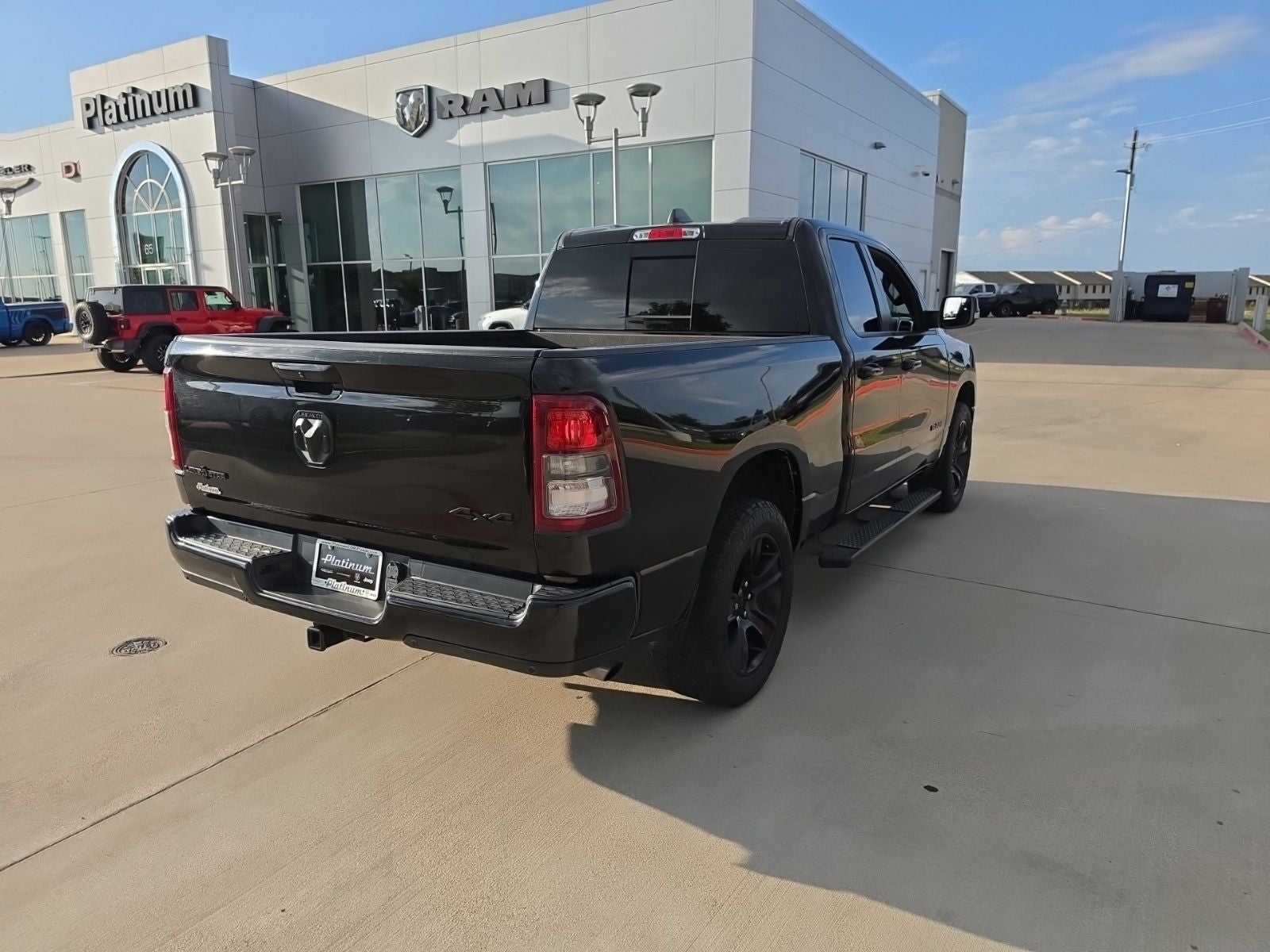 2022 RAM Ram 1500 Lone Star Quad Cab 4x4 6'4' Box