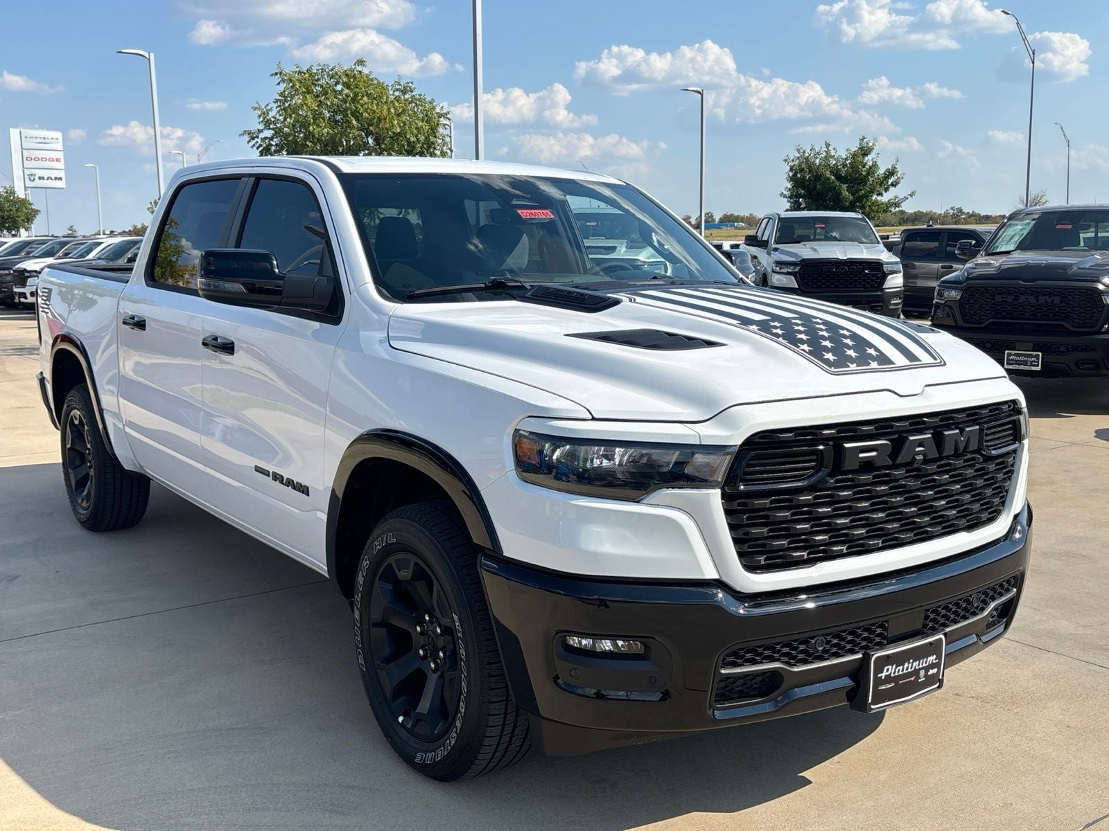 2026 RAM Ram 1500 RAM 1500 LONE STAR CREW CAB 4X4 5'7' BOX