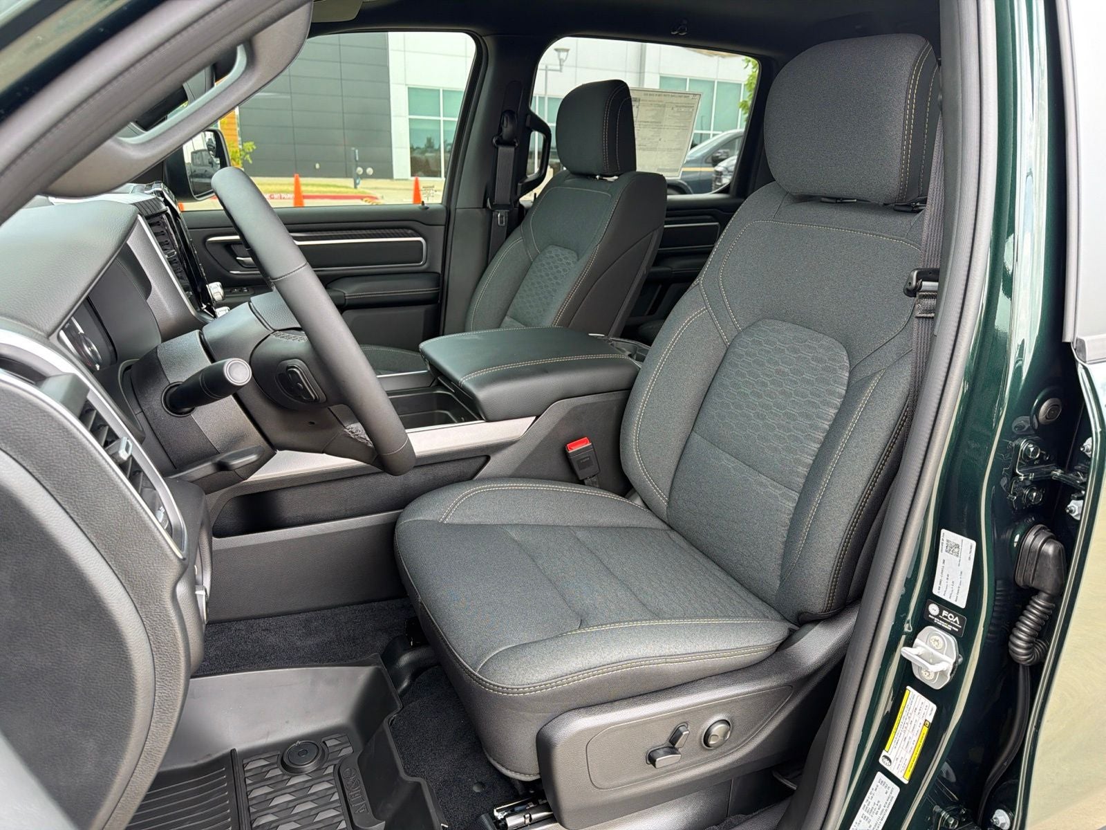 2026 RAM Ram 1500 RAM 1500 LONE STAR CREW CAB 4X4 5'7' BOX