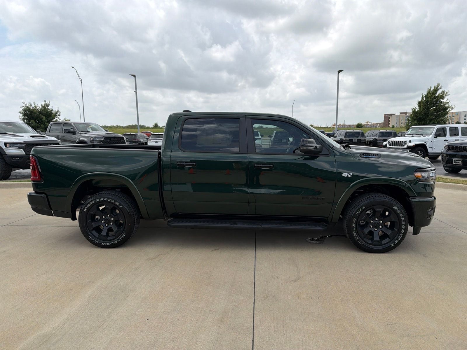 2026 RAM Ram 1500 RAM 1500 LONE STAR CREW CAB 4X4 5'7' BOX