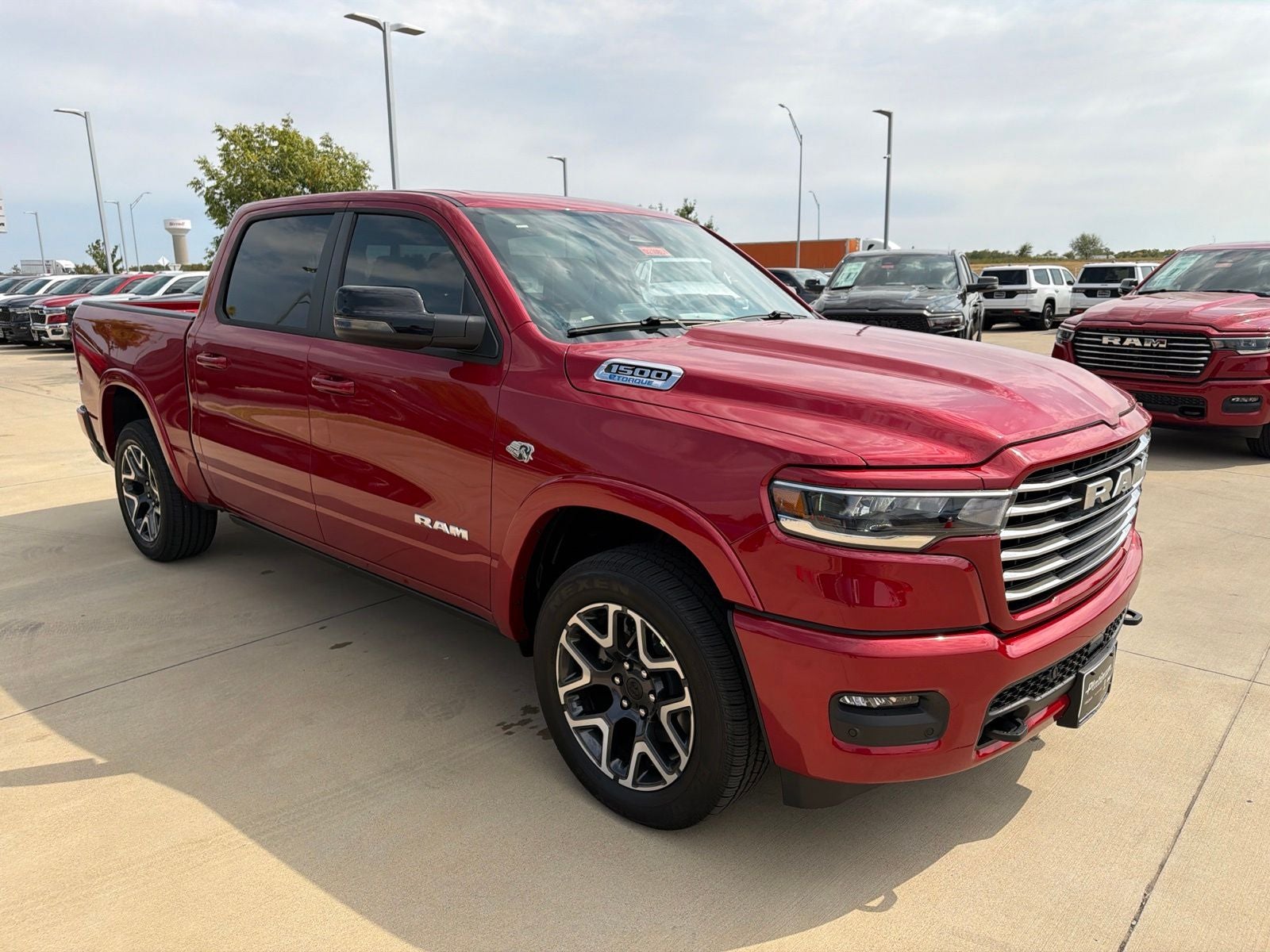 2026 RAM Ram 1500 RAM 1500 LARAMIE CREW CAB 4X4 5'7' BOX