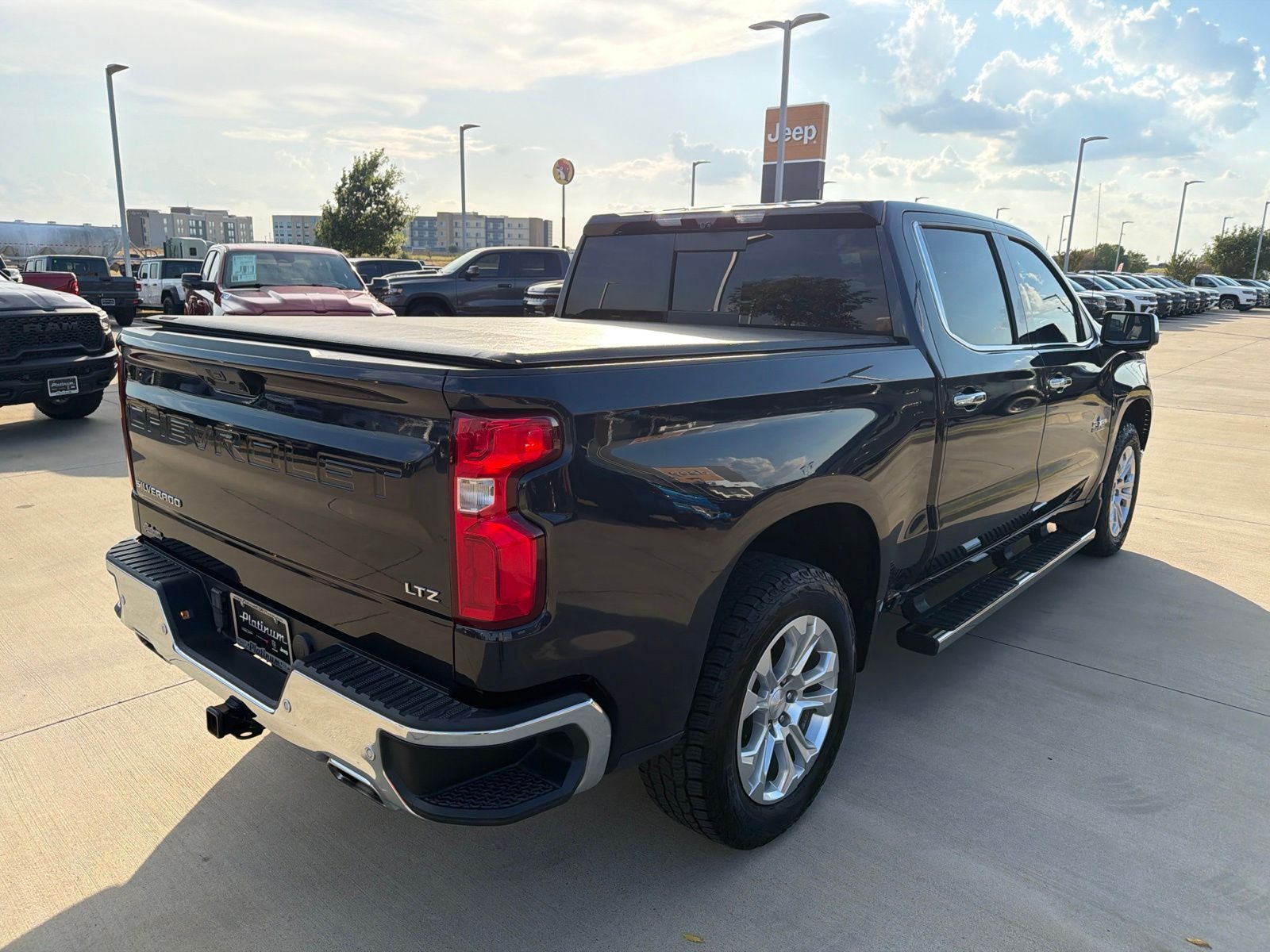 2023 Chevrolet Silverado 1500 4WD Crew Cab Short Bed LTZ