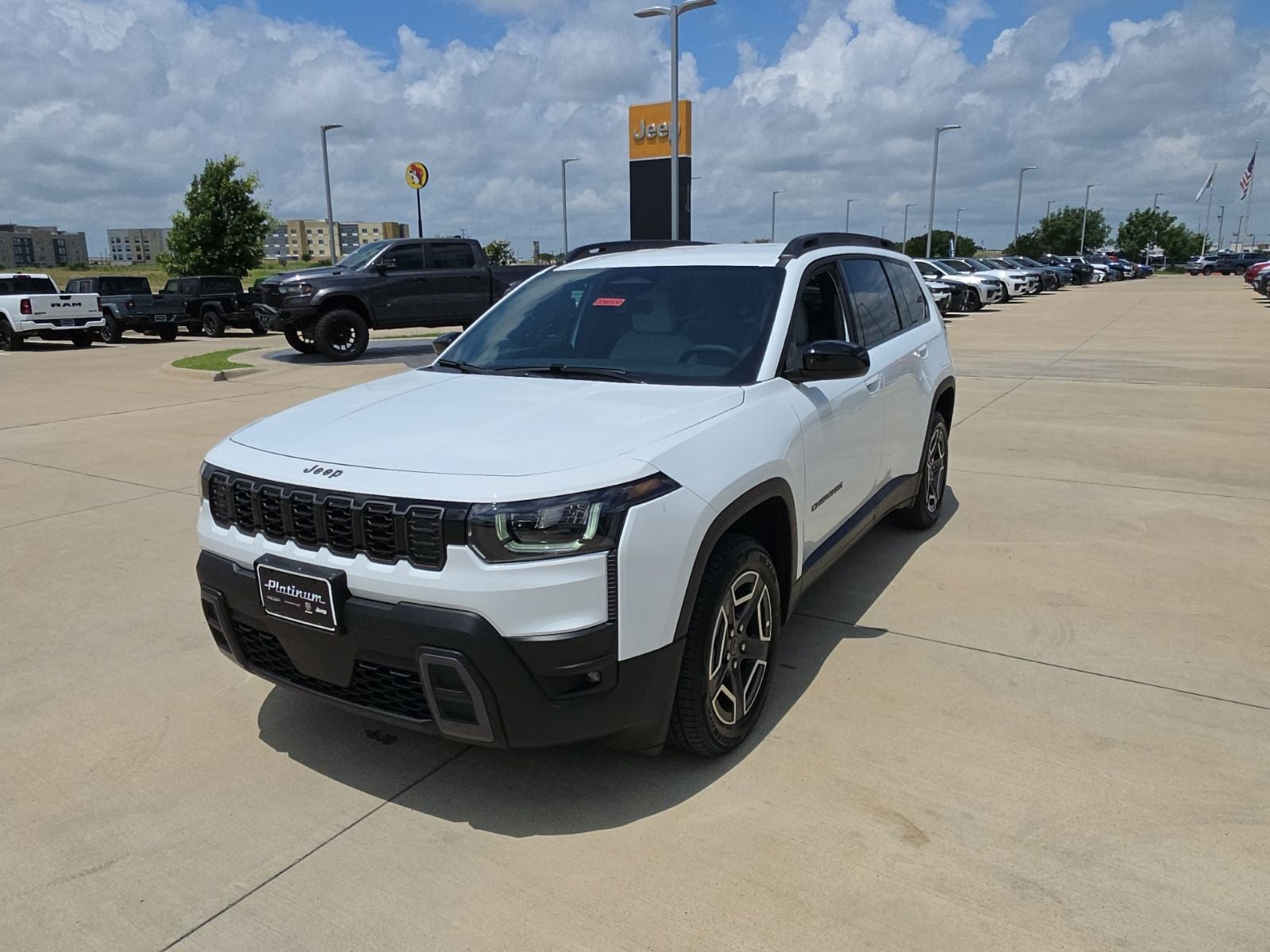 2026 Jeep Cherokee CHEROKEE LAREDO 4X4