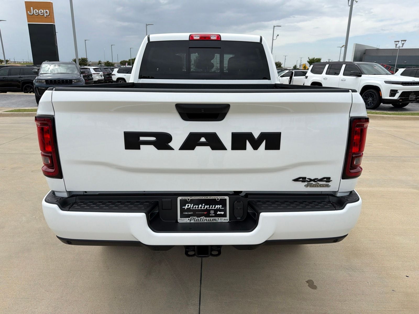 2026 RAM Ram 2500 RAM 2500 BLACK EXPRESS CREW CAB 4X4 6'4' BOX