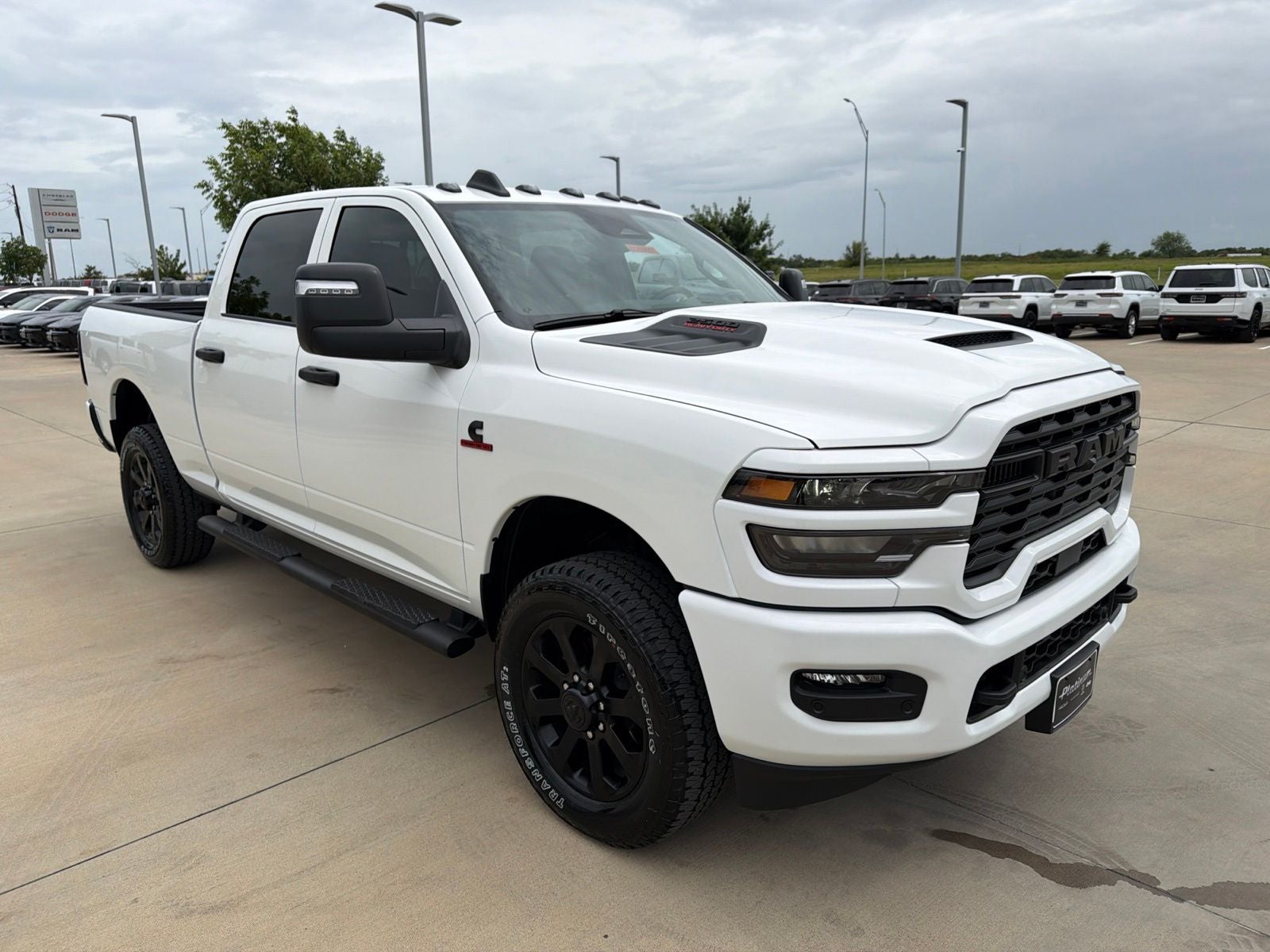 2026 RAM Ram 2500 RAM 2500 BLACK EXPRESS CREW CAB 4X4 6'4' BOX