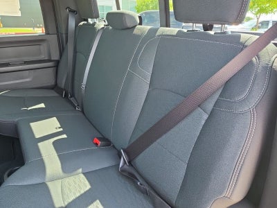 2026 RAM Ram 2500 RAM 2500 BLACK EXPRESS CREW CAB 4X4 6'4' BOX