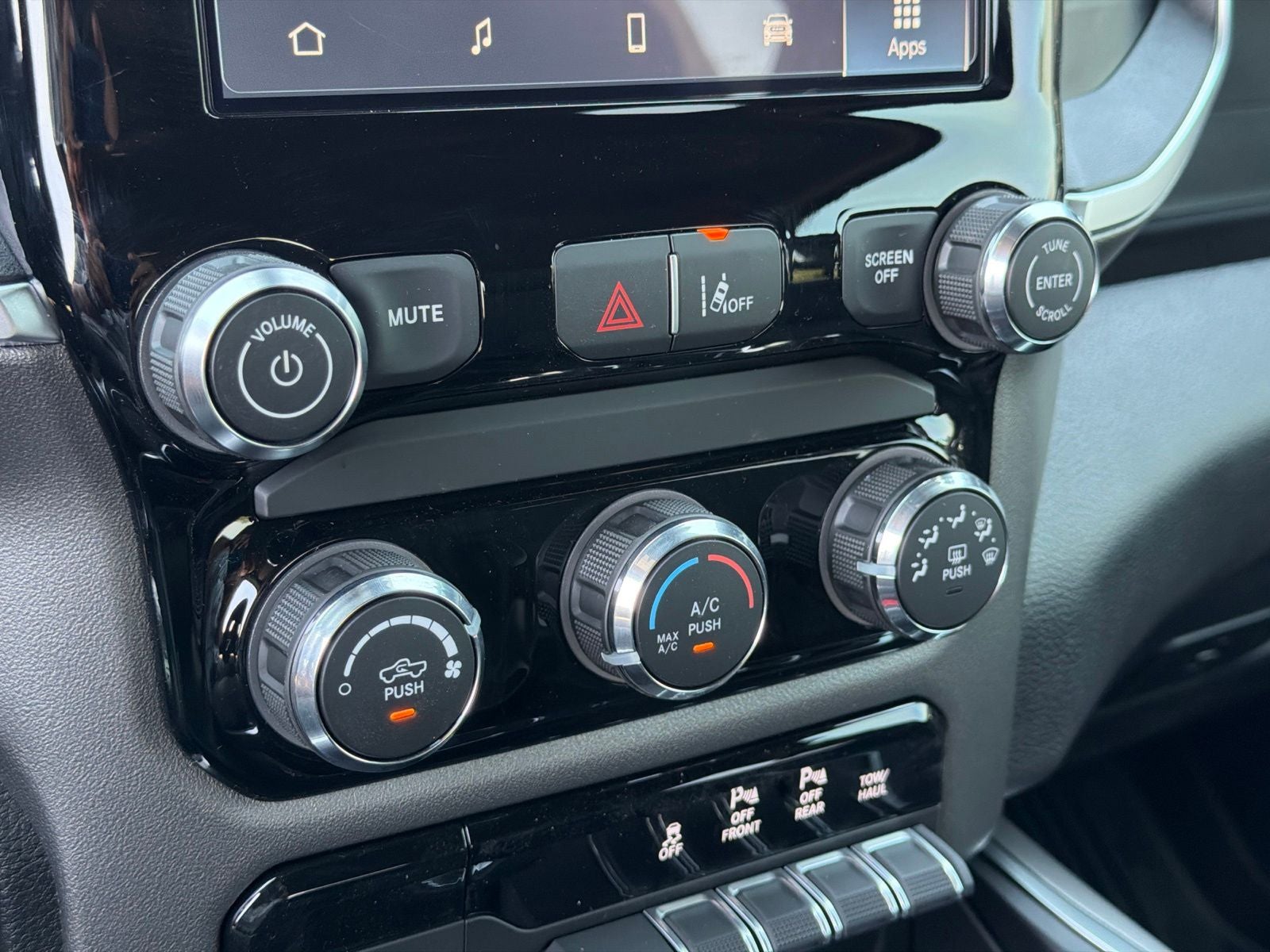 2026 RAM Ram 1500 RAM 1500 LONE STAR CREW CAB 4X2 5'7' BOX