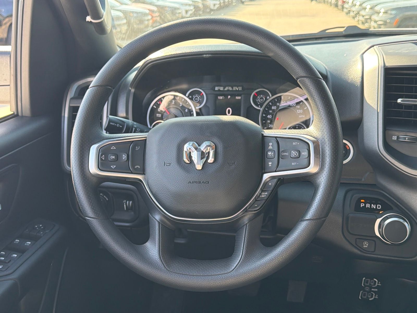 2027 RAM Ram 1500 RAM 1500 TRADESMAN CREW CAB 4X2 5'7' BOX