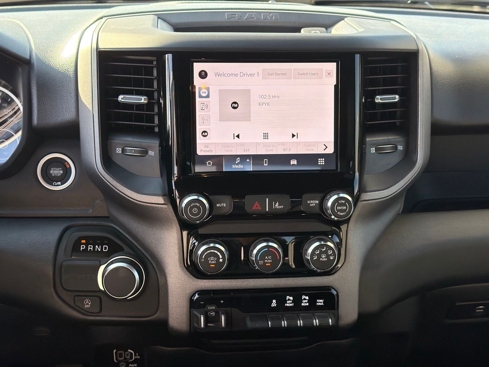 2027 RAM Ram 1500 RAM 1500 TRADESMAN CREW CAB 4X2 5'7' BOX