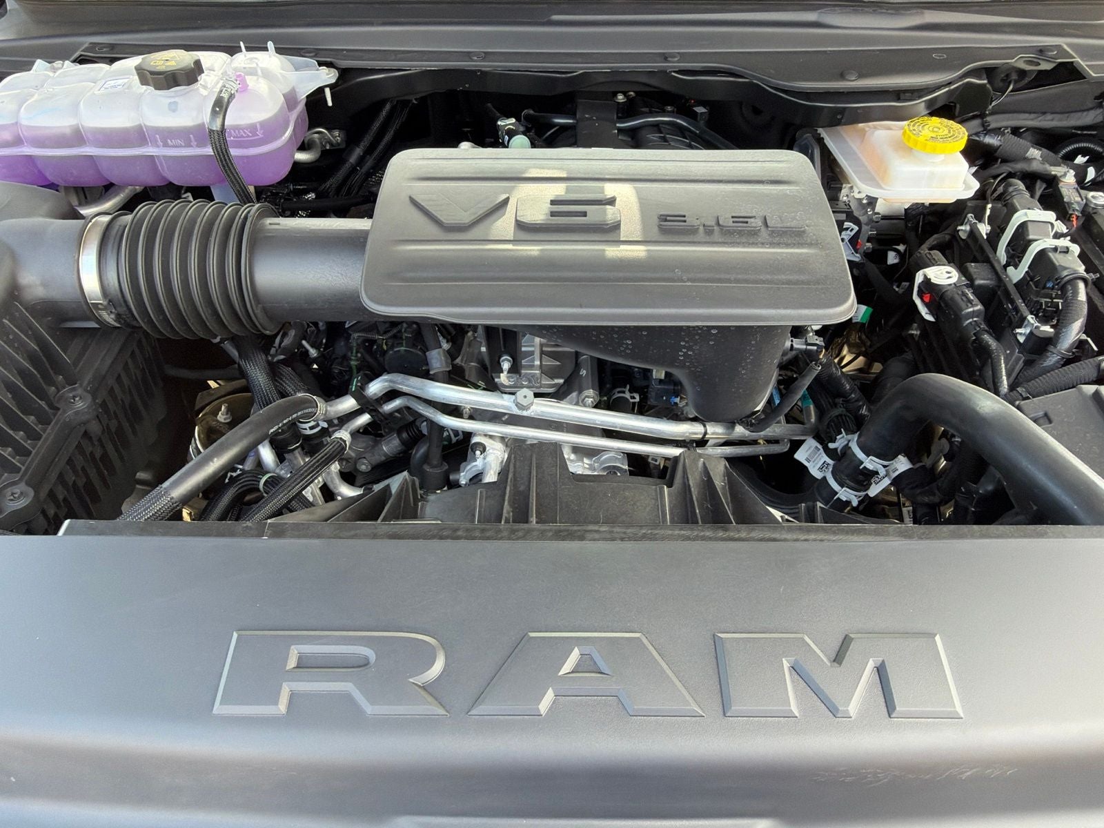 2026 RAM Ram 1500 RAM 1500 EXPRESS CREW CAB 4X4 5'7' BOX