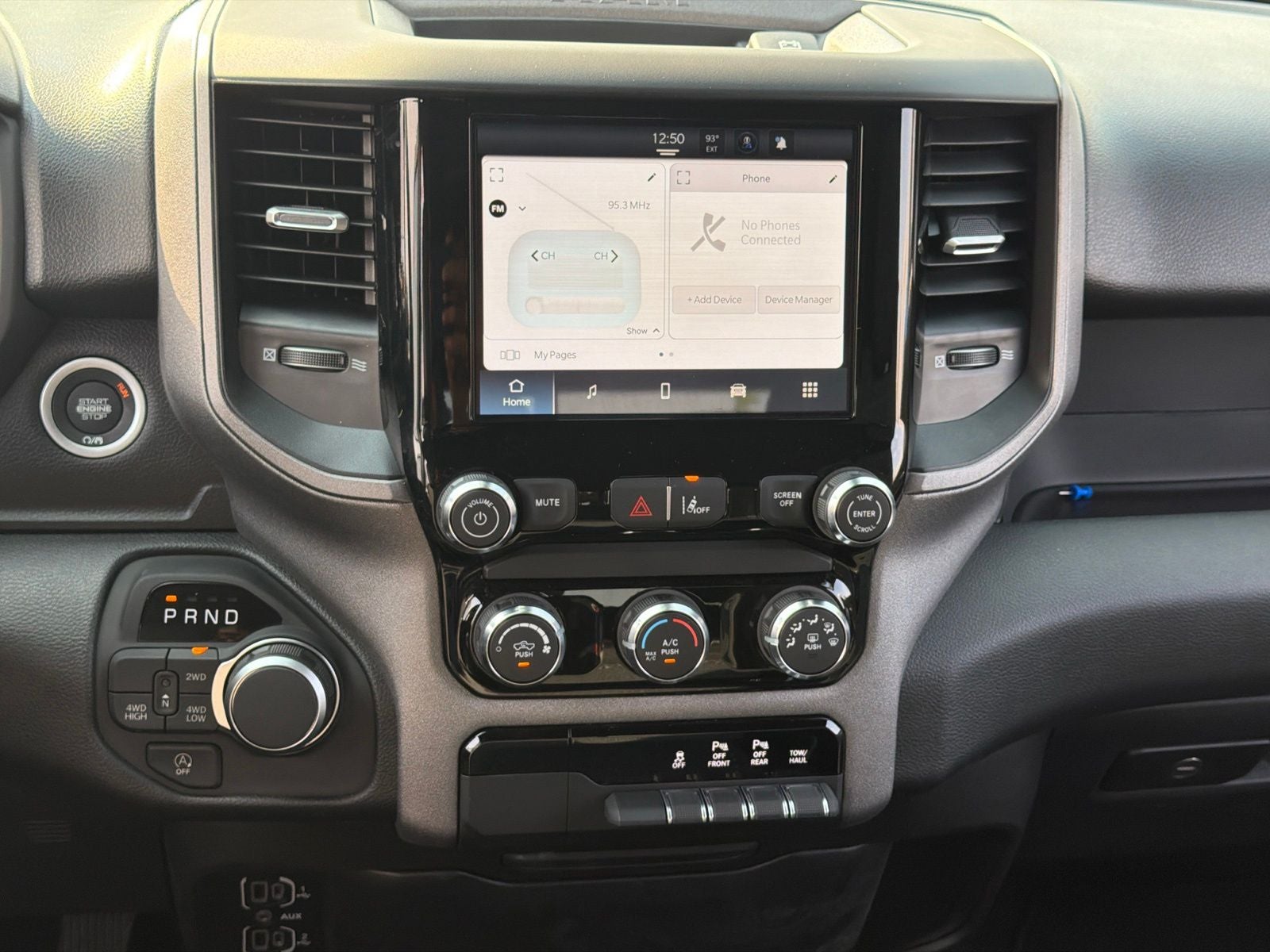 2026 RAM Ram 1500 RAM 1500 EXPRESS CREW CAB 4X4 5'7' BOX
