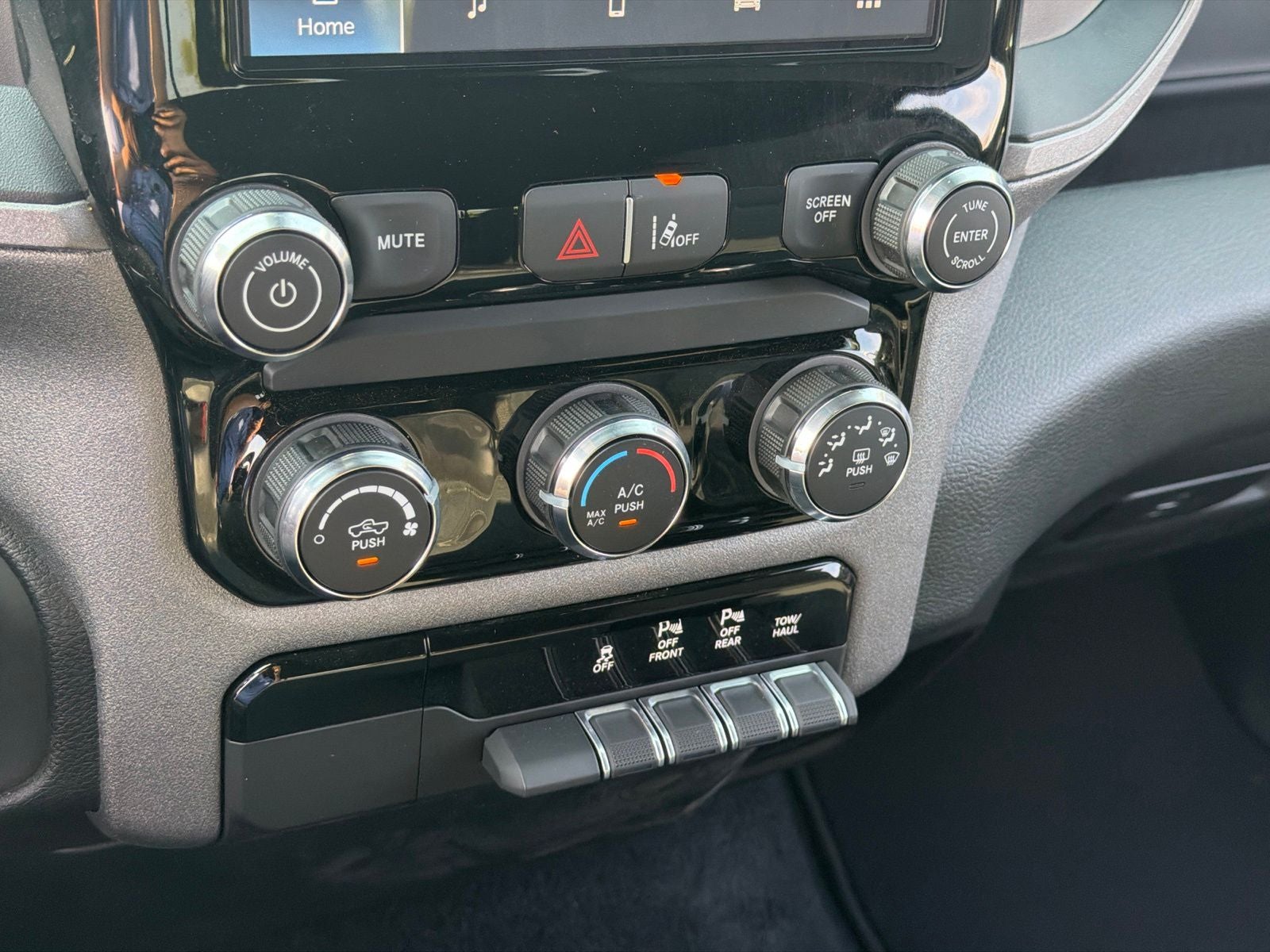2026 RAM Ram 1500 RAM 1500 EXPRESS CREW CAB 4X4 5'7' BOX