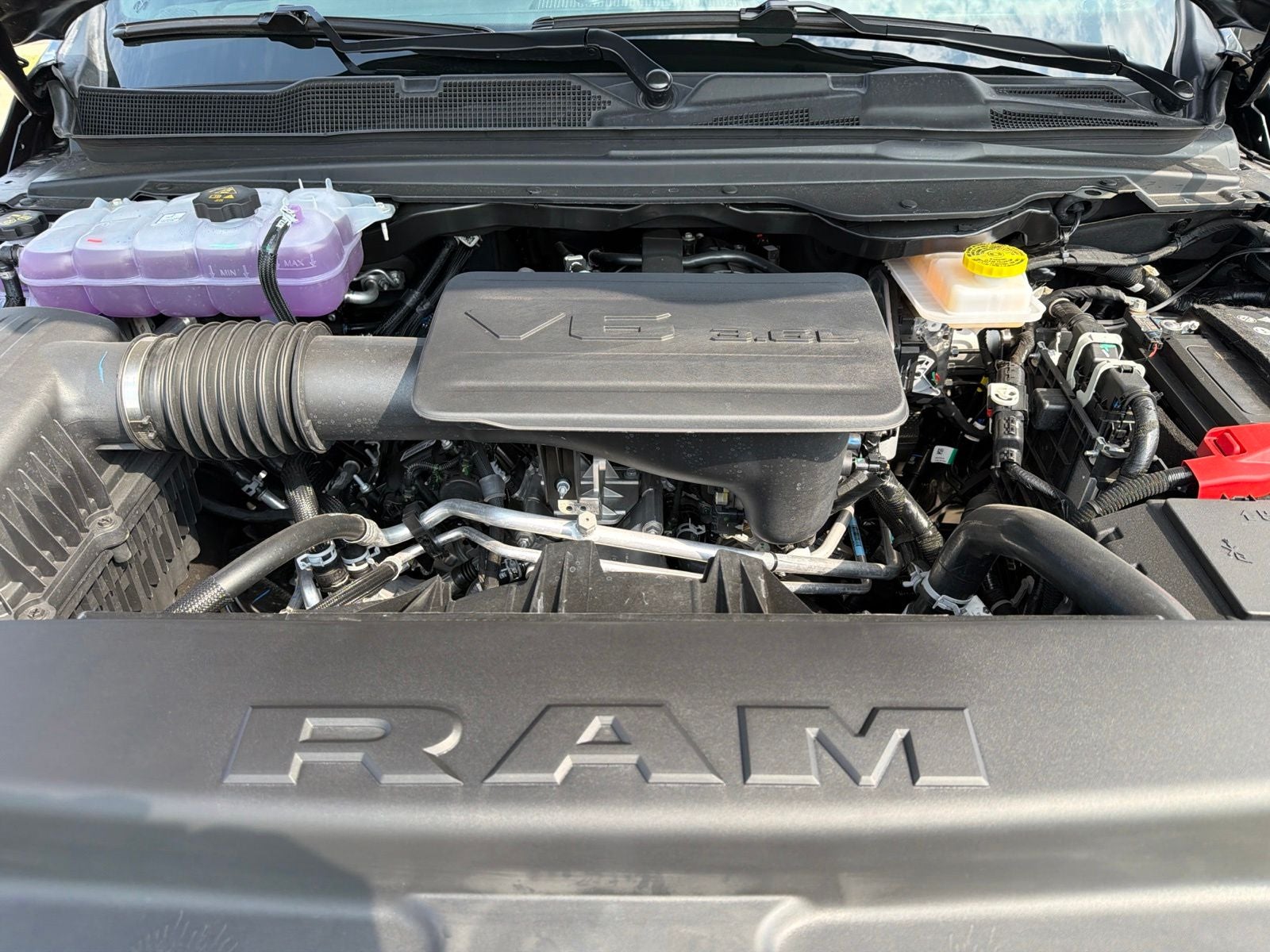 2026 RAM Ram 1500 RAM 1500 EXPRESS CREW CAB 4X4 5'7' BOX