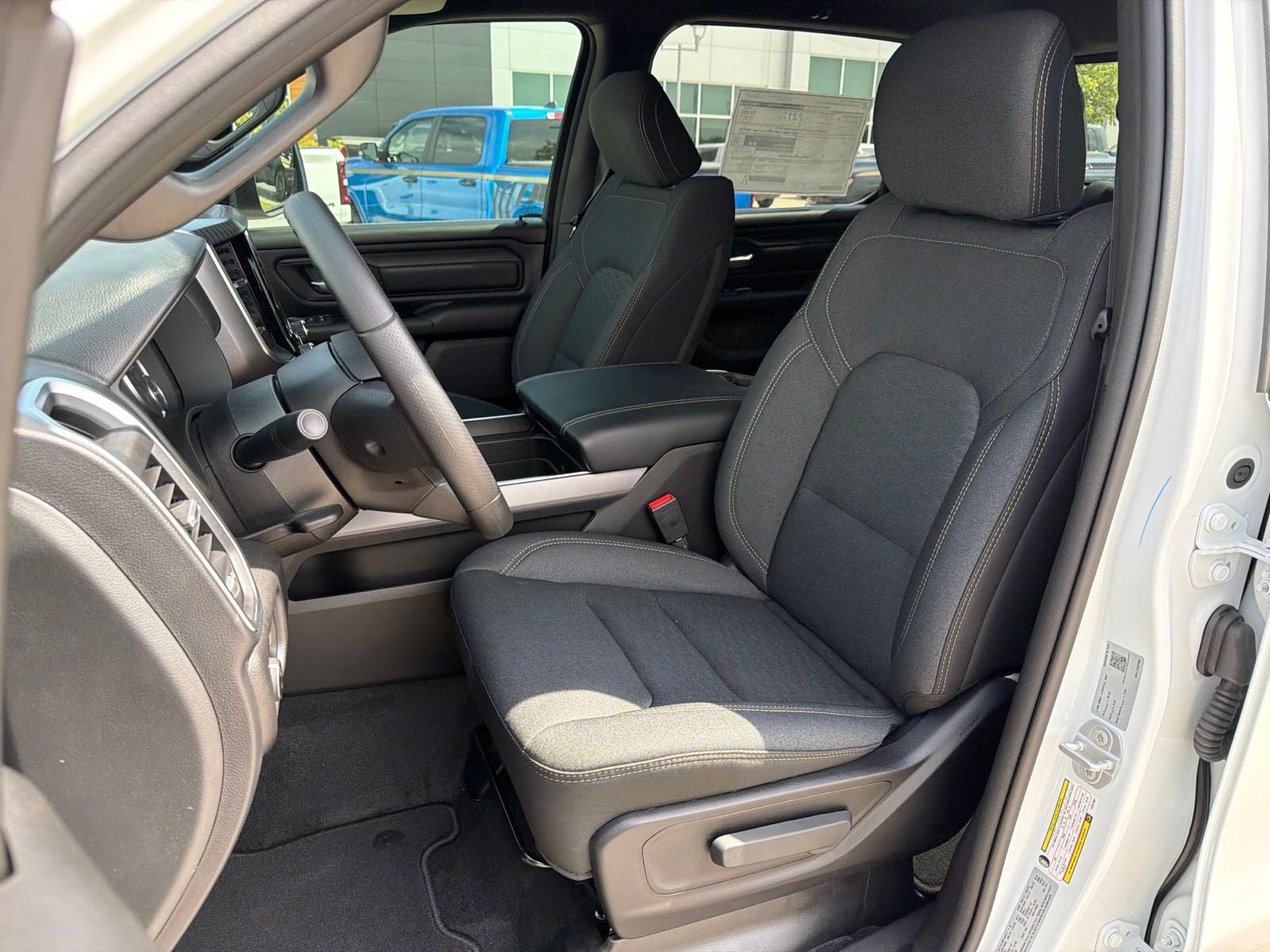 2026 RAM Ram 1500 RAM 1500 EXPRESS CREW CAB 4X4 5'7' BOX