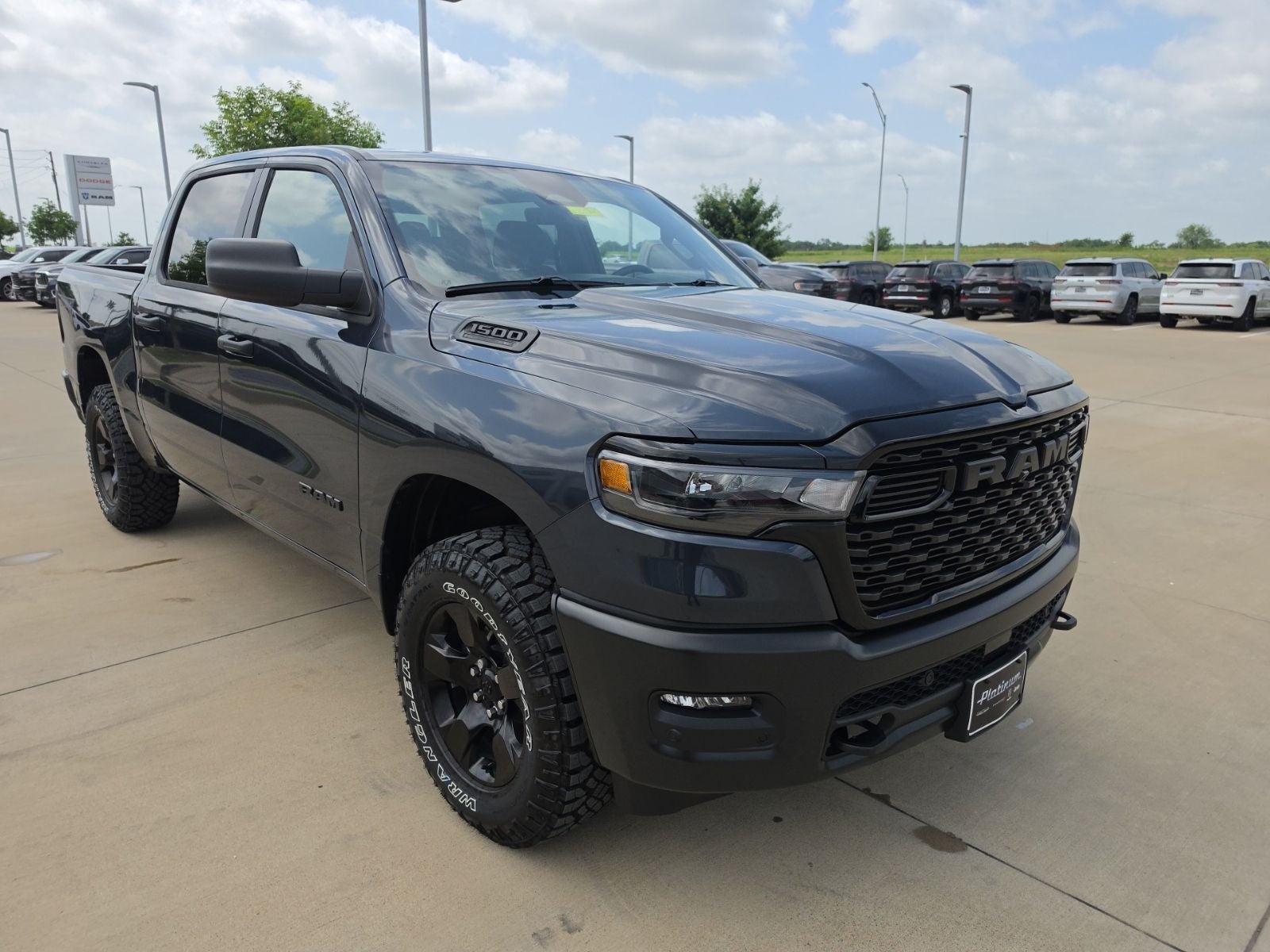 2026 RAM Ram 1500 RAM 1500 WARLOCK CREW CAB 4X4 5'7' BOX