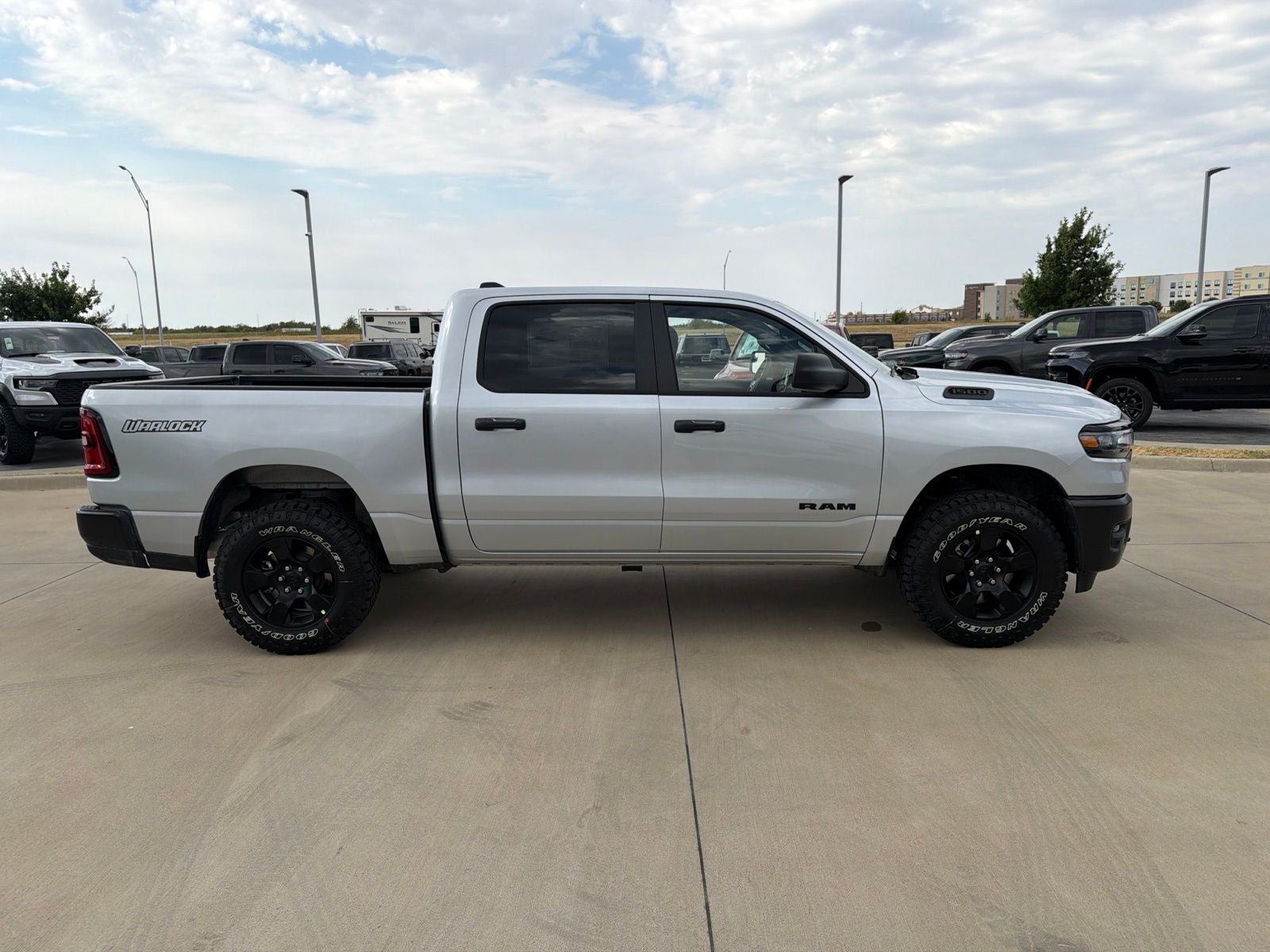 2026 RAM Ram 1500 RAM 1500 WARLOCK CREW CAB 4X4 5'7' BOX