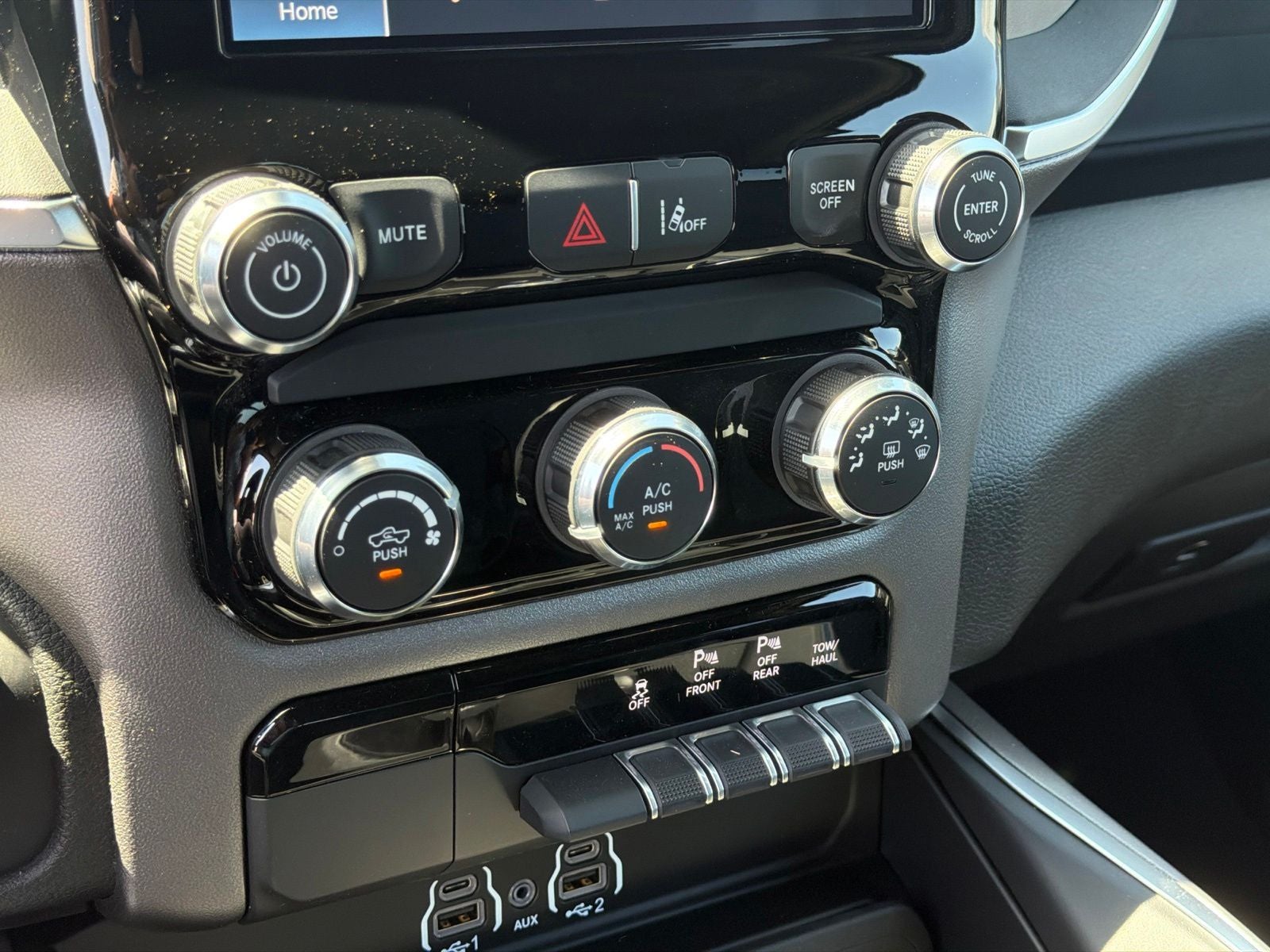 2026 RAM Ram 1500 RAM 1500 EXPRESS CREW CAB 4X4 5'7' BOX