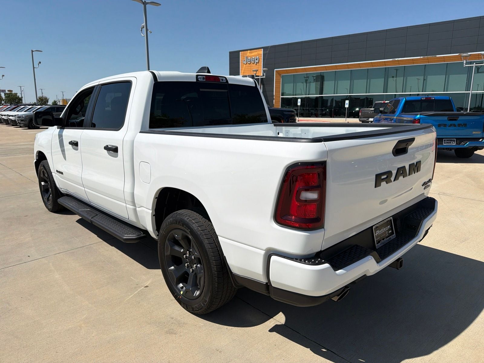 2026 RAM Ram 1500 RAM 1500 EXPRESS CREW CAB 4X4 5'7' BOX