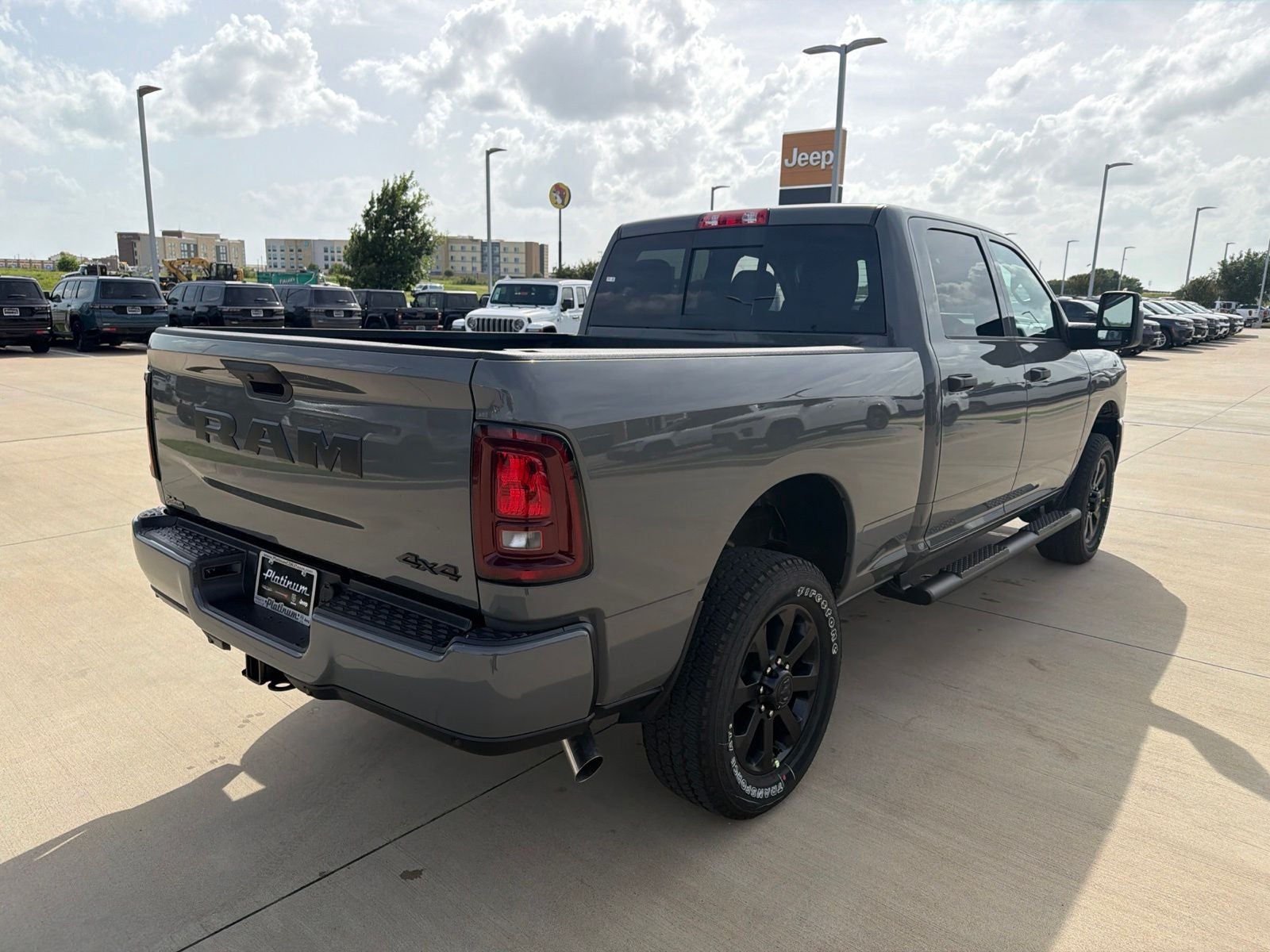 2026 RAM Ram 2500 RAM 2500 BLACK EXPRESS CREW CAB 4X4 6'4' BOX