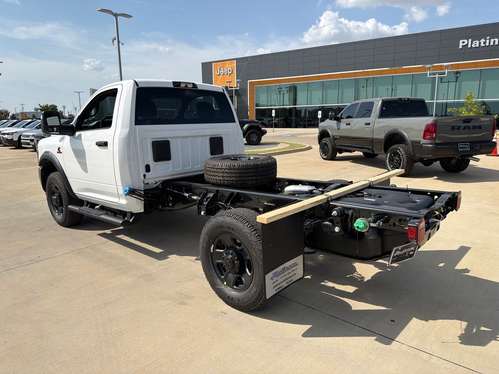 2026 RAM 3500 Chassis RAM 3500 TRADESMAN CHASSIS REGULAR CAB 4X4 60' CA