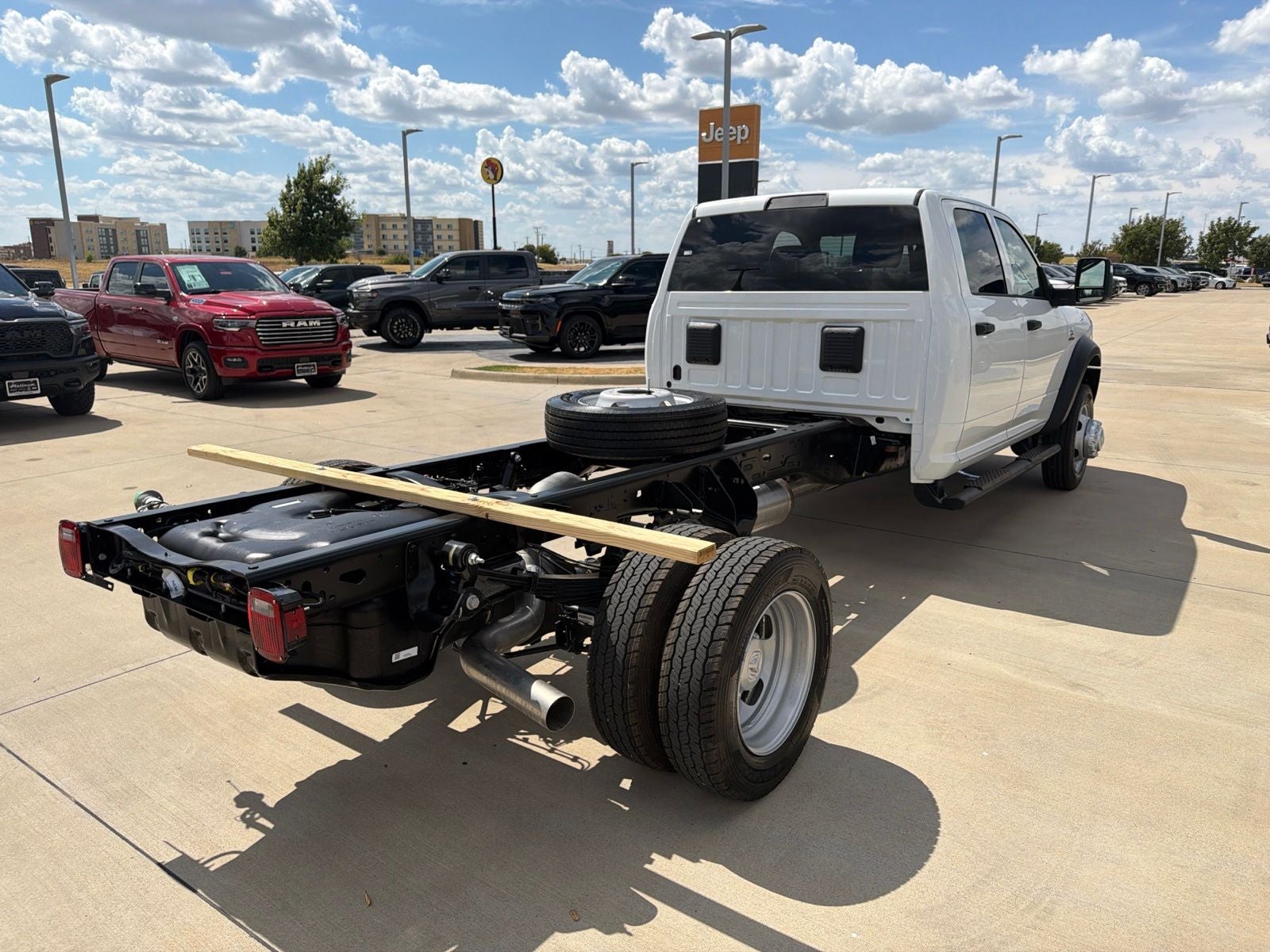 2027 RAM Ram 4500 Chassis Cab RAM 4500 TRADESMAN CHASSIS CREW CAB 4X4 84' CA