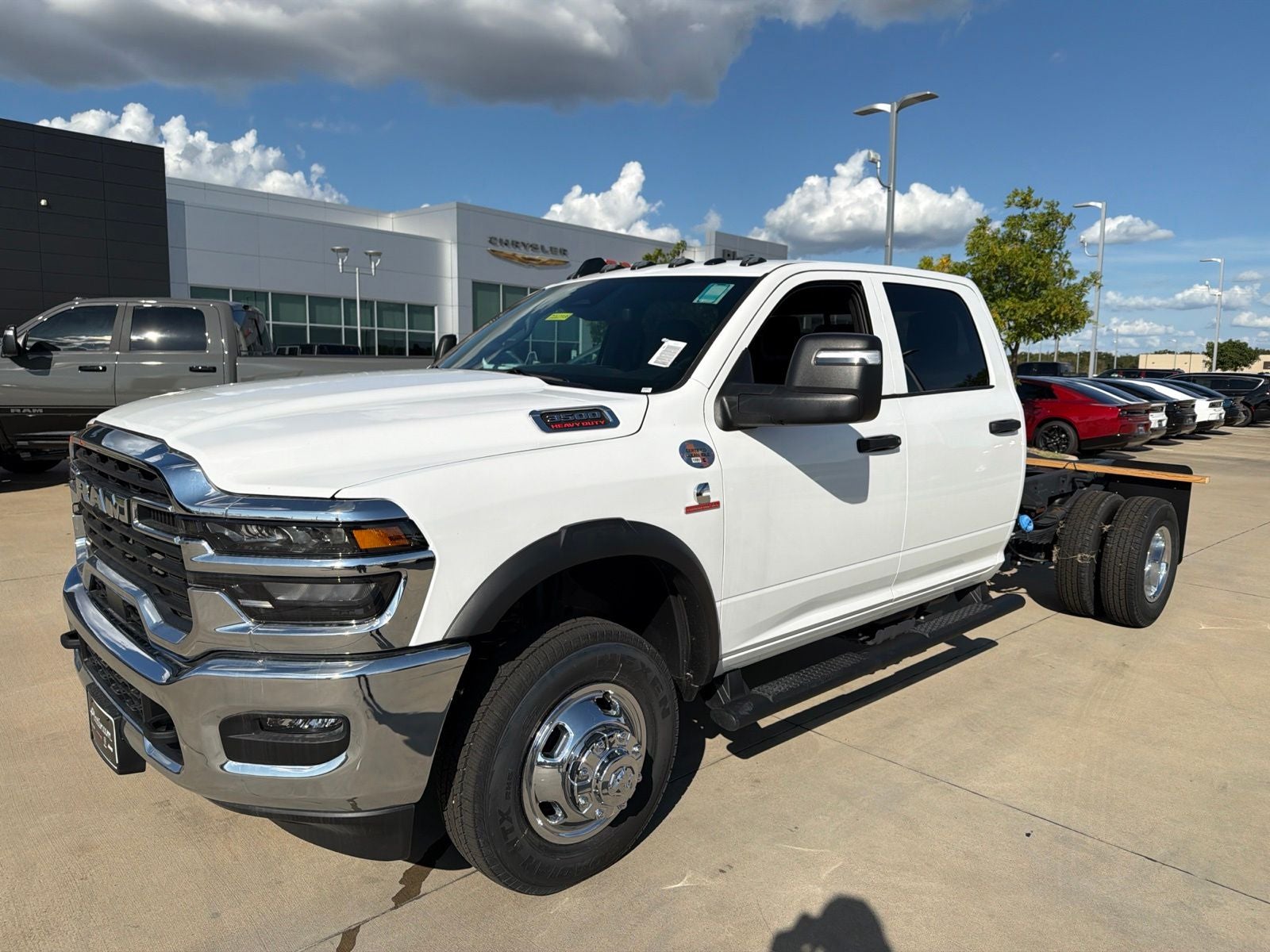 2026 RAM 3500 Chassis RAM 3500 TRADESMAN CREW CAB CHASSIS 4X4 60' CA