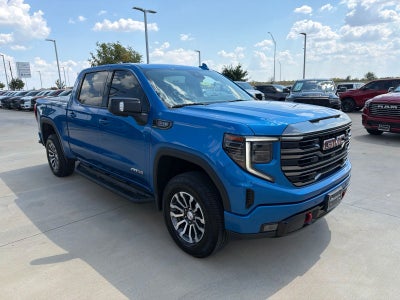 2023 GMC Sierra 1500 4WD Crew Cab Short Box AT4