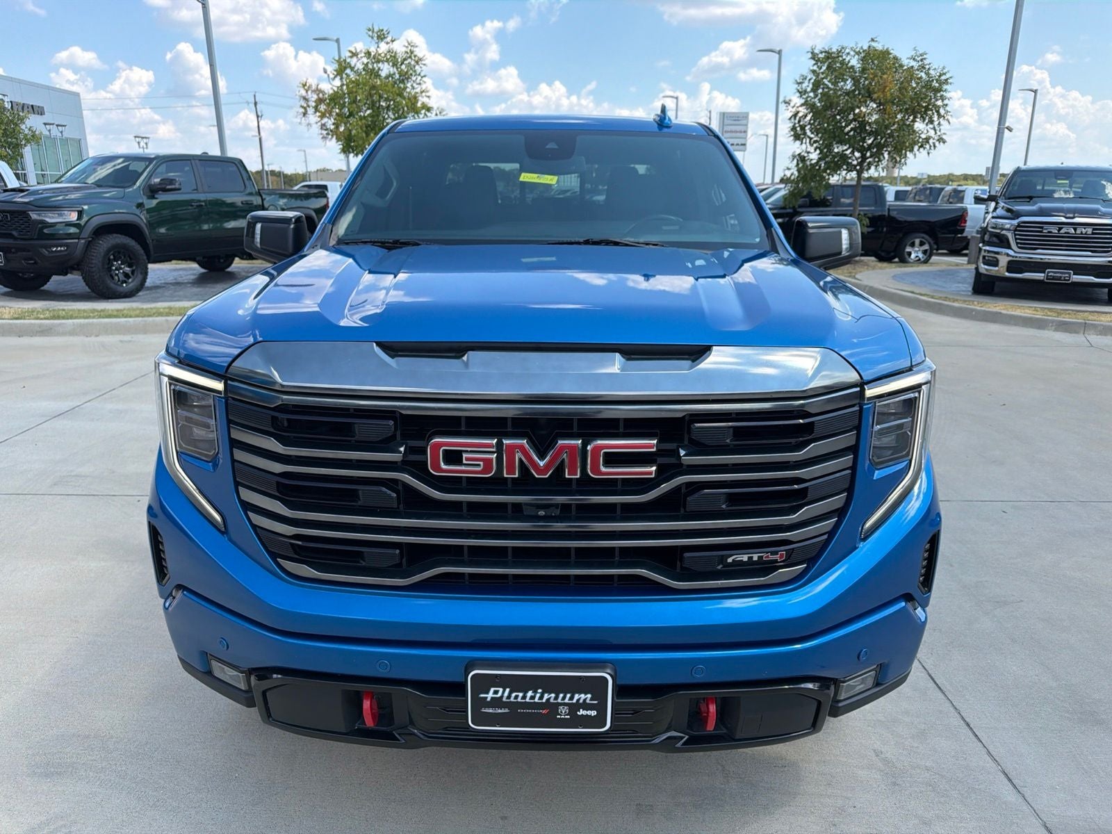 2023 GMC Sierra 1500 4WD Crew Cab Short Box AT4