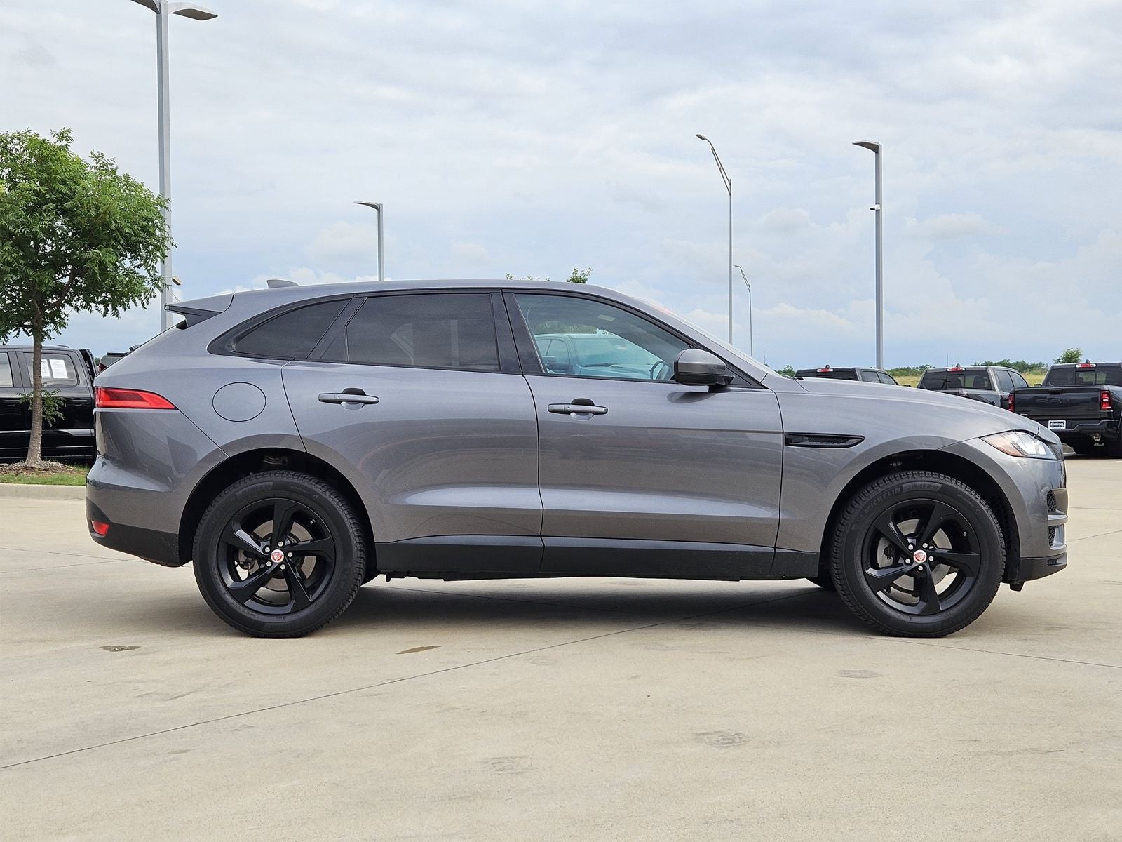 2019 Jaguar F-PACE 25t Premium