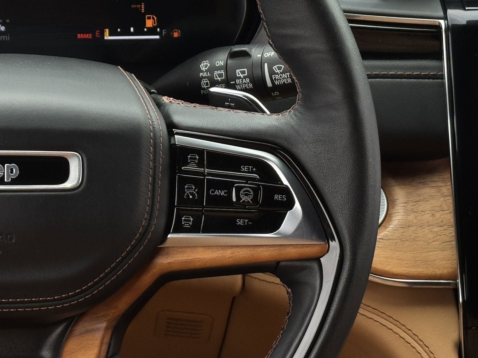 2023 Jeep Grand Cherokee Summit Reserve