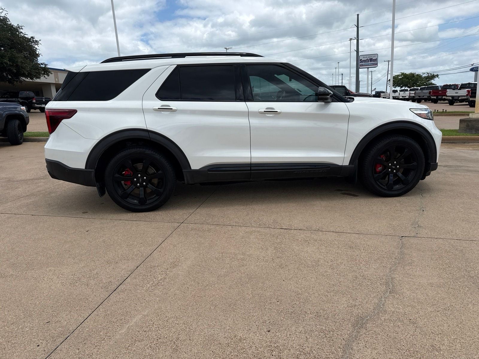 2020 Ford Explorer ST