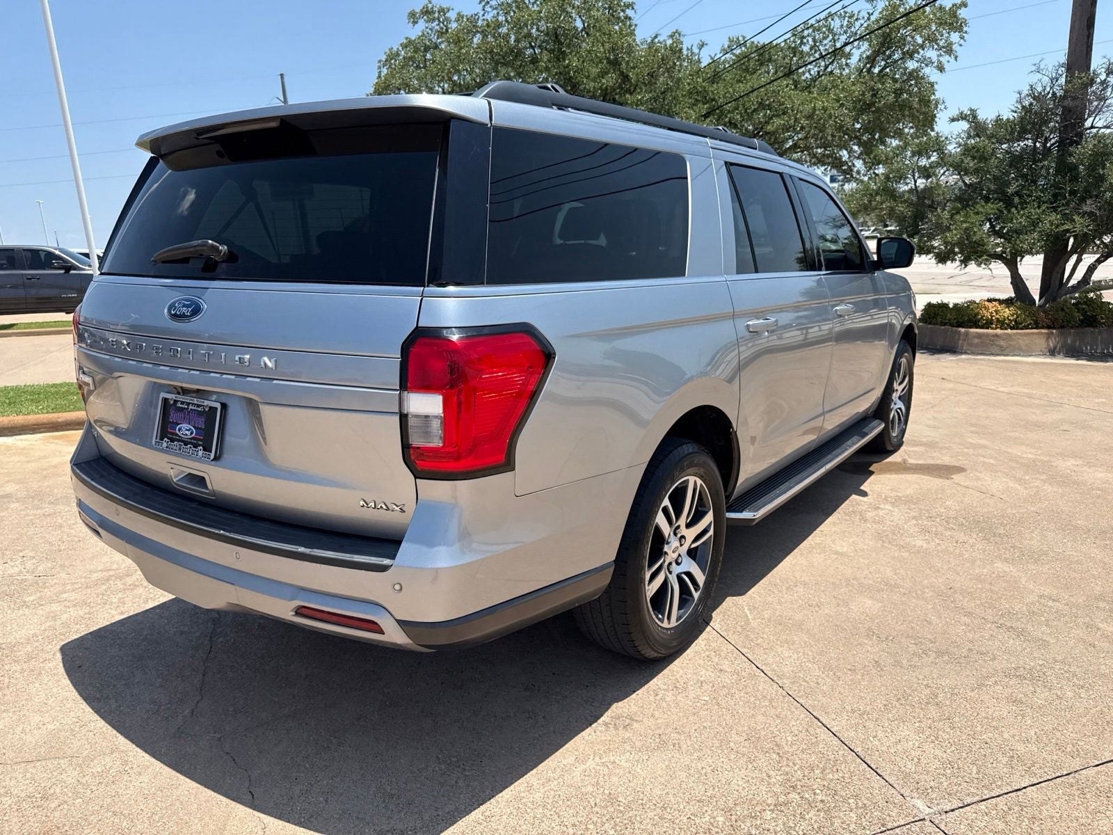 2023 Ford Expedition Max XLT
