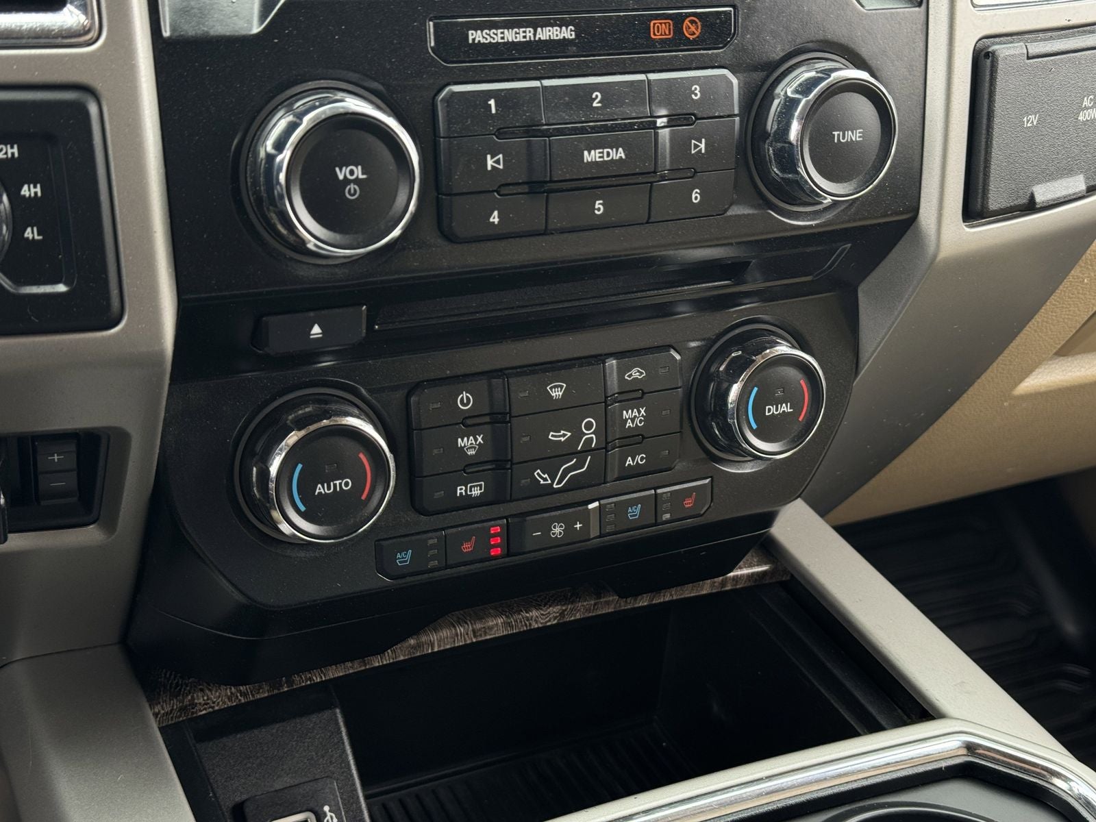 2017 Ford F-350SD Lariat