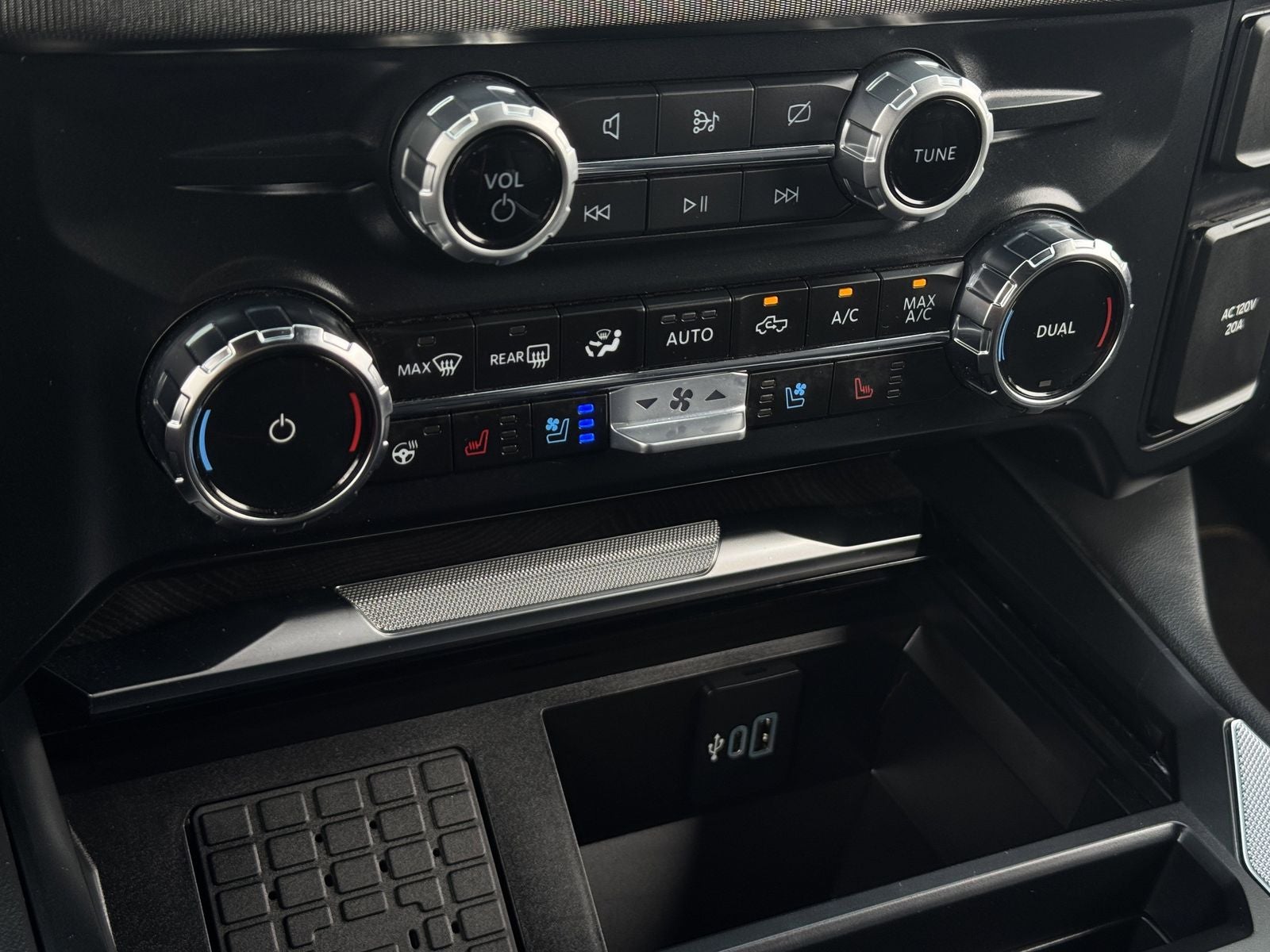 2024 Ford F-450SD Platinum DRW