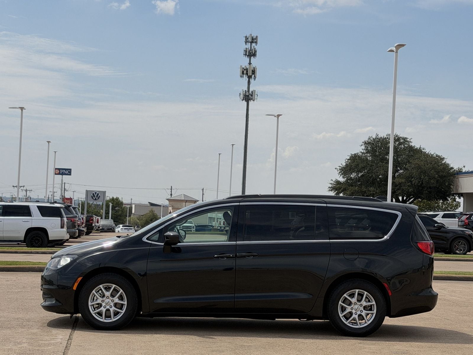 2021 Chrysler Voyager LXI