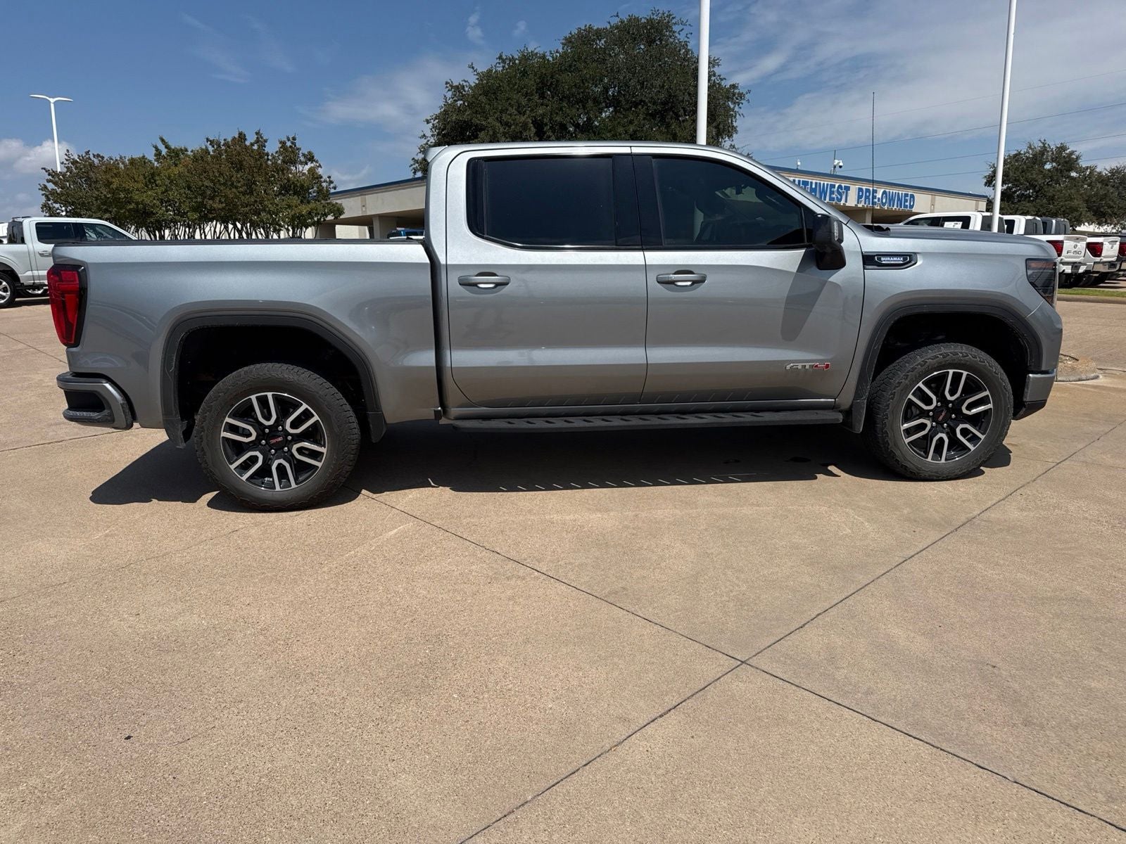 2025 GMC Sierra 1500 AT4