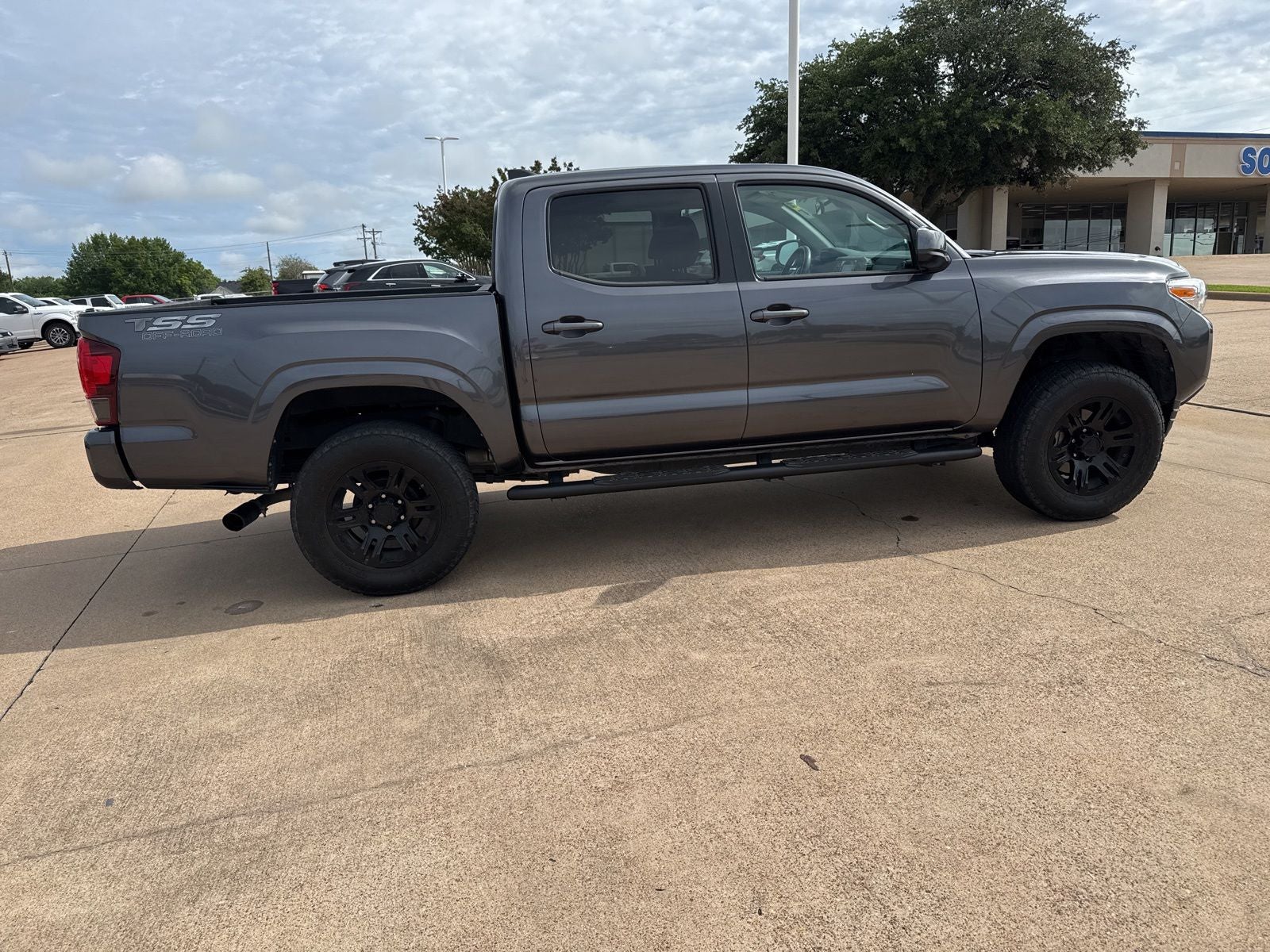 2022 Toyota Tacoma SR