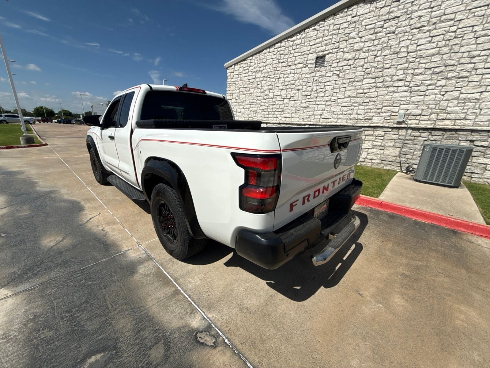 2023 Nissan Frontier S